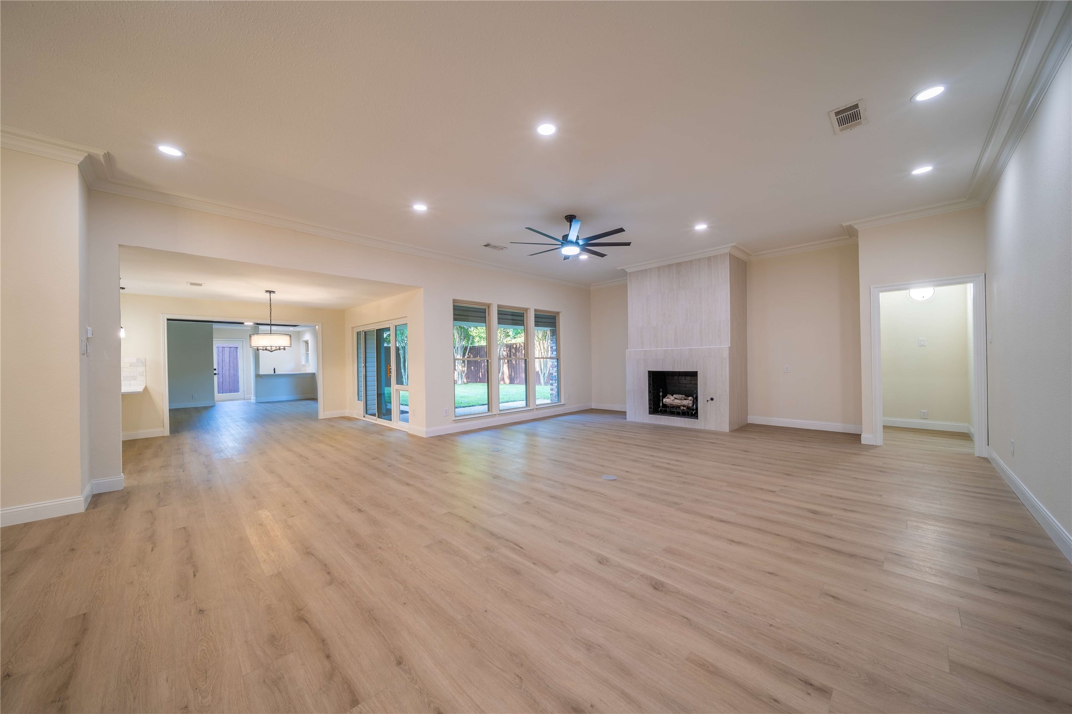 5813 Gallant Fox Lane