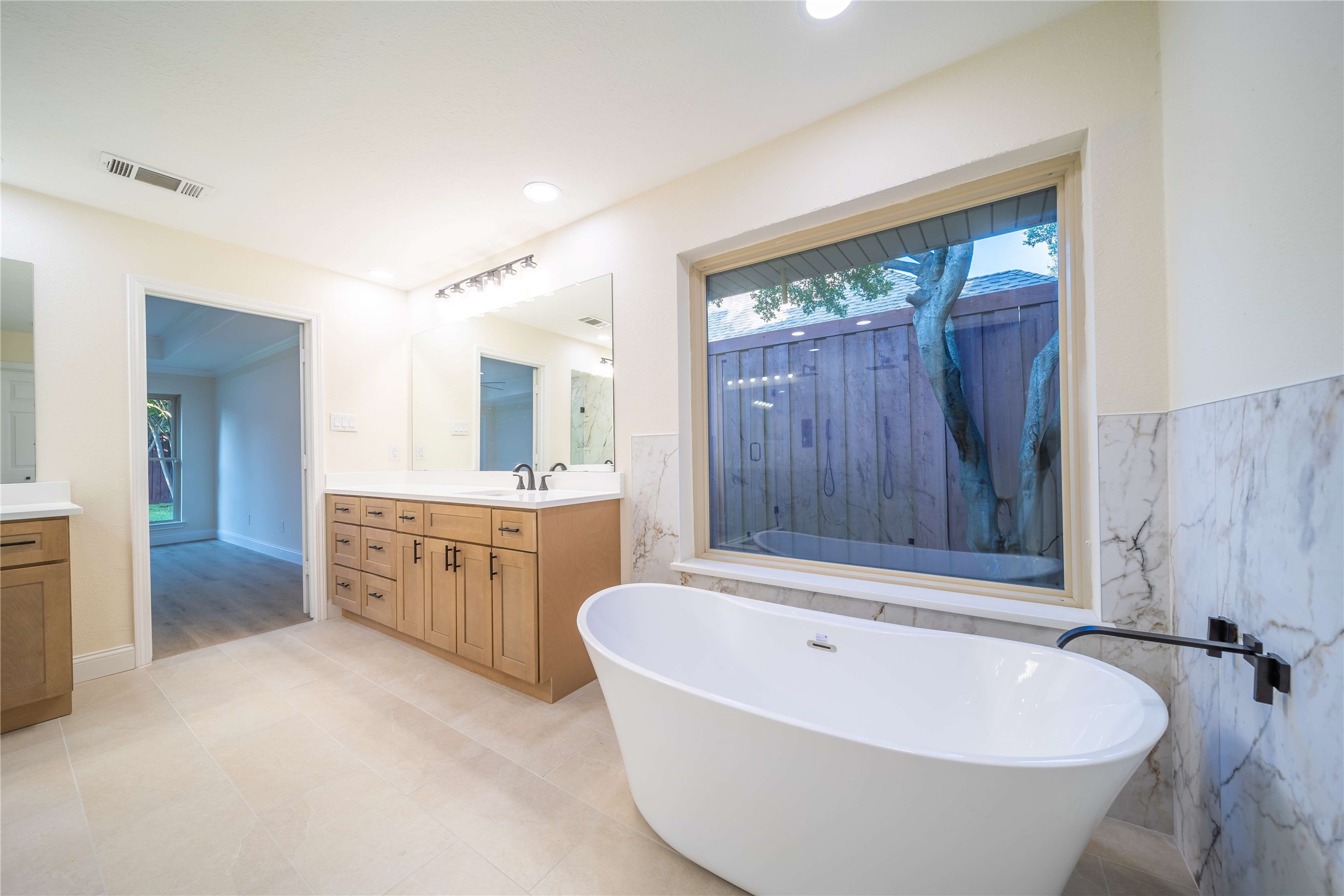 5813 Gallant Fox Lane