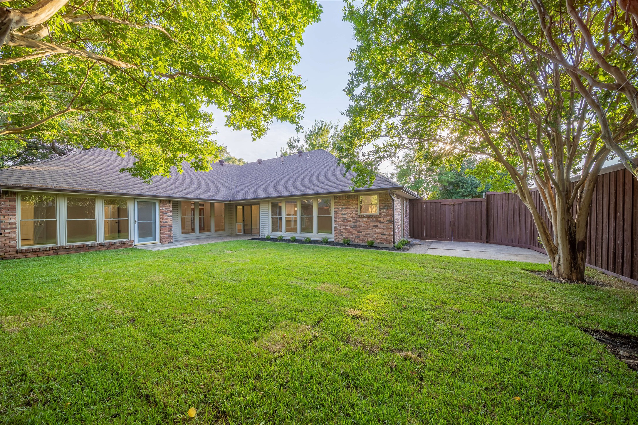 5813 Gallant Fox Lane
