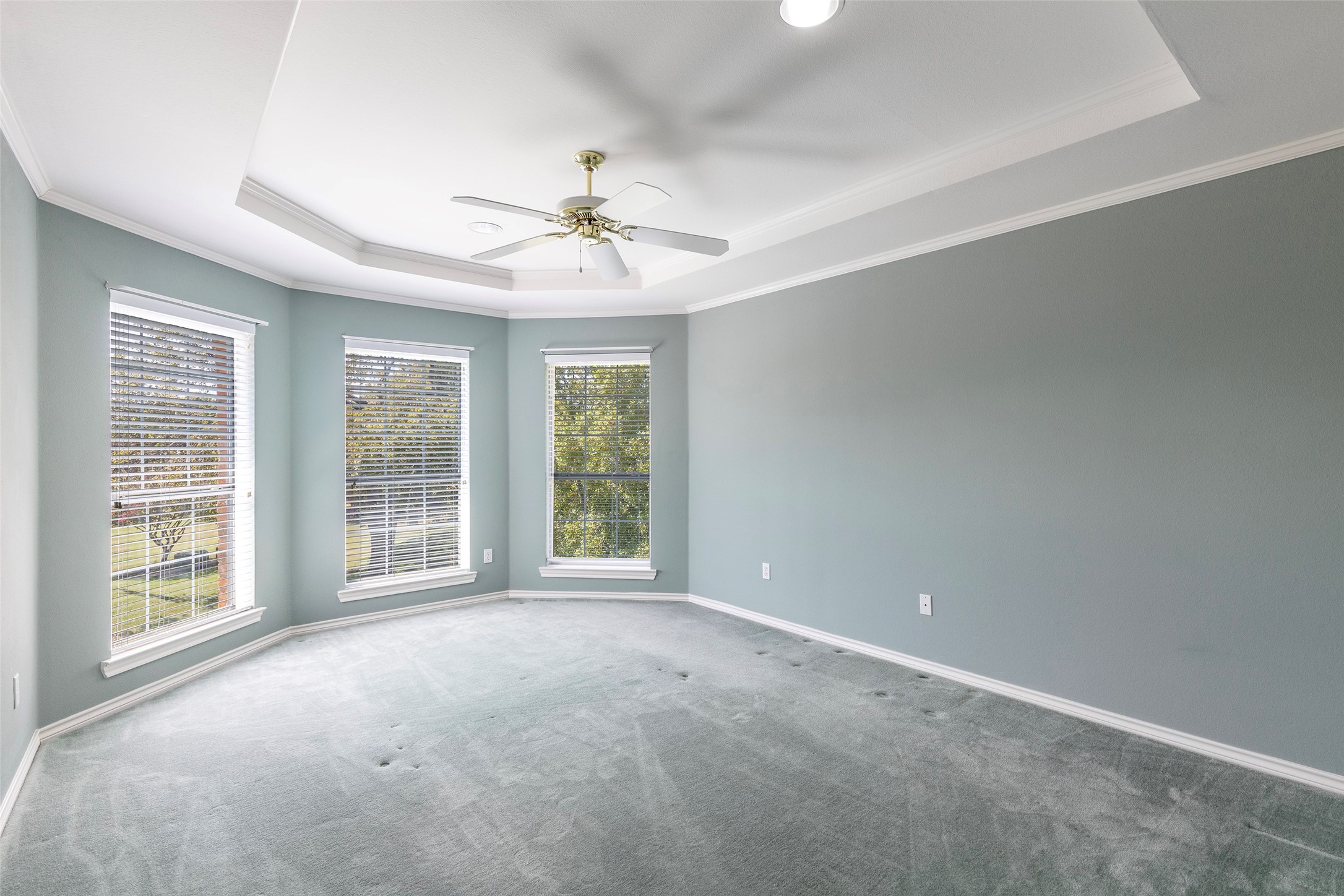 5524 Weatherby Lane