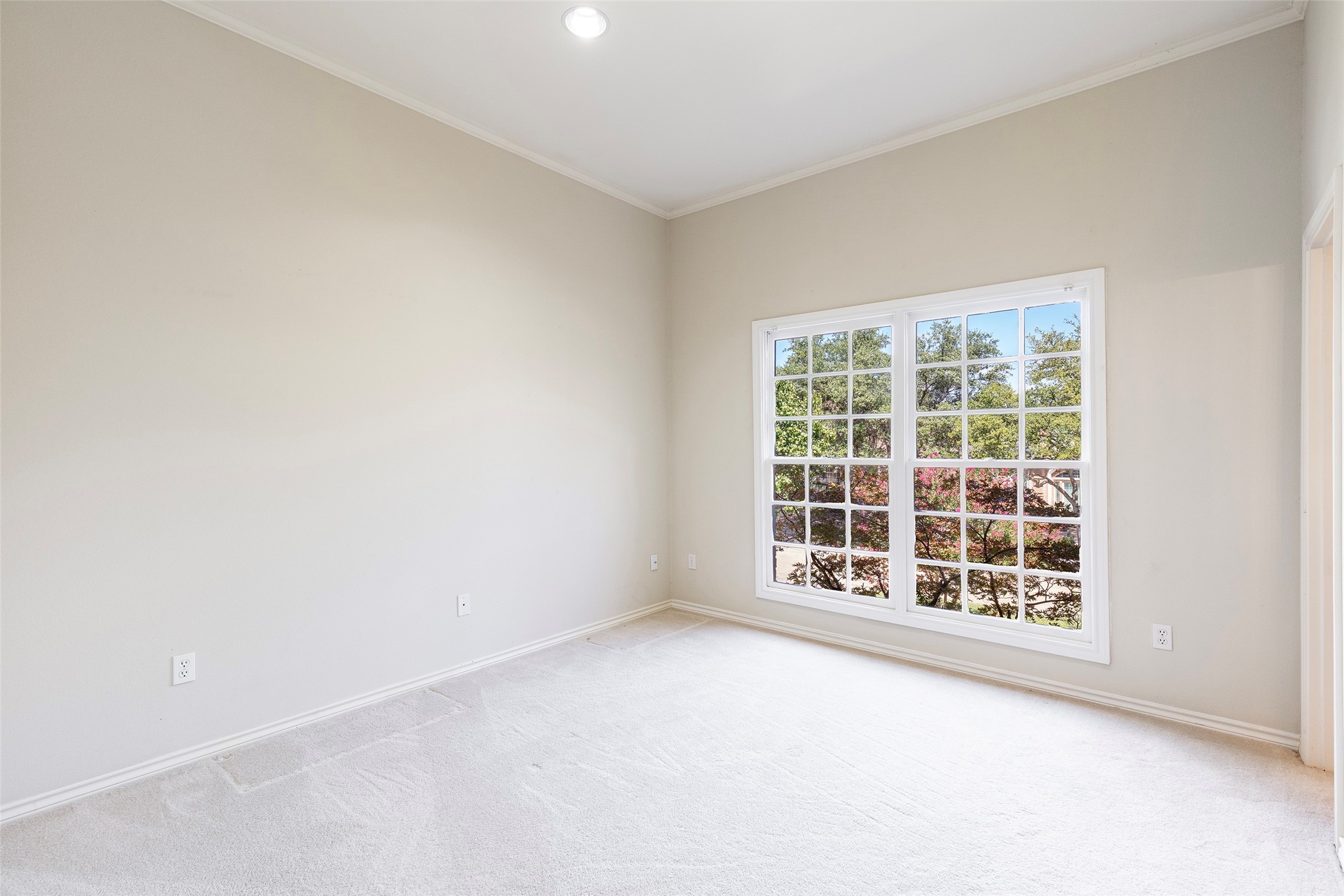 5524 Weatherby Lane