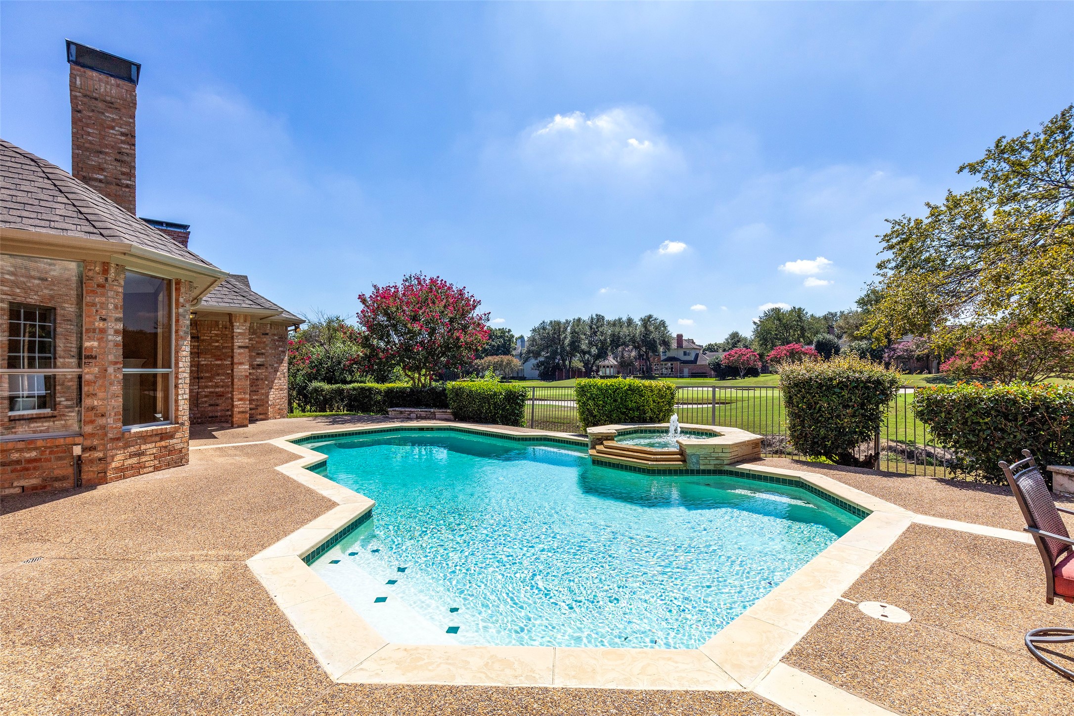 5524 Weatherby Lane