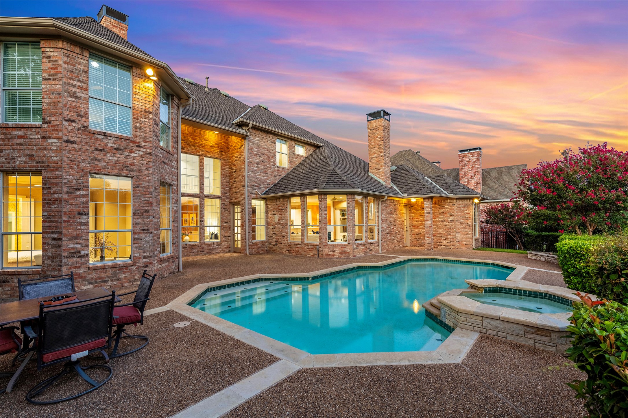 5524 Weatherby Lane