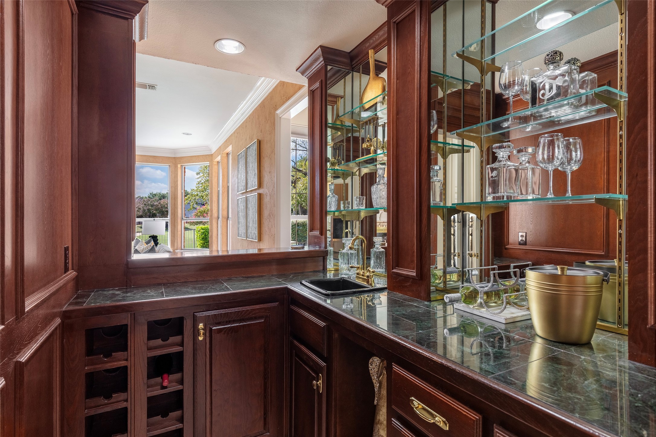 5524 Weatherby Lane