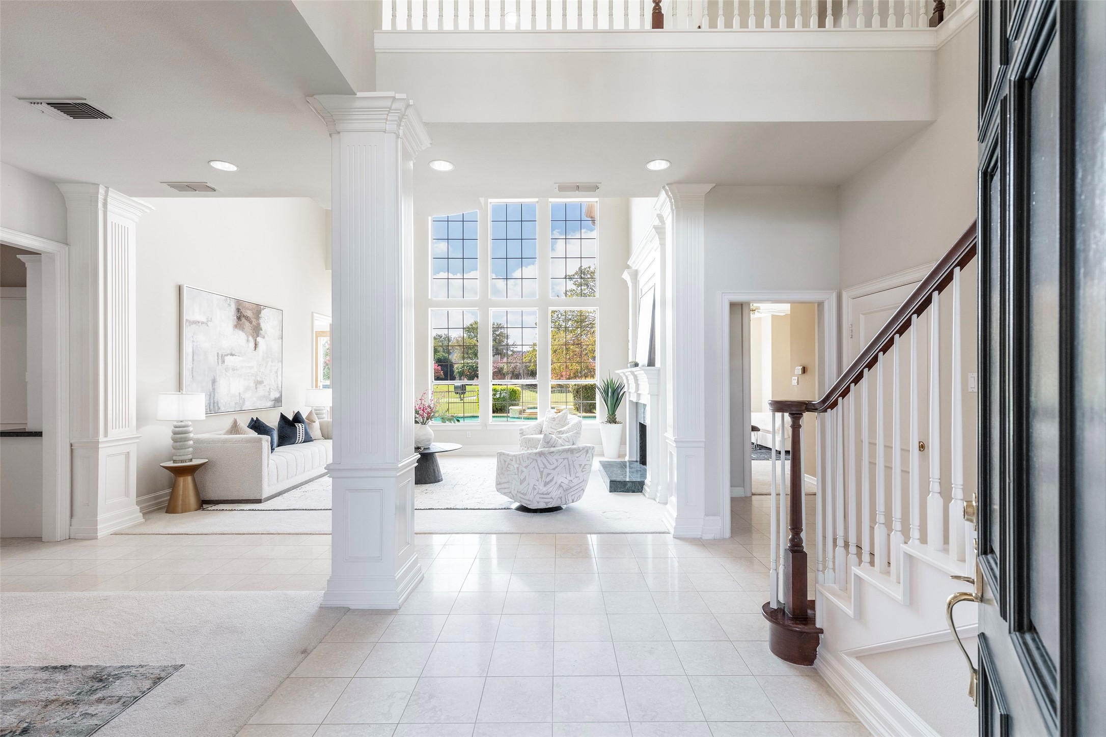 5524 Weatherby Lane