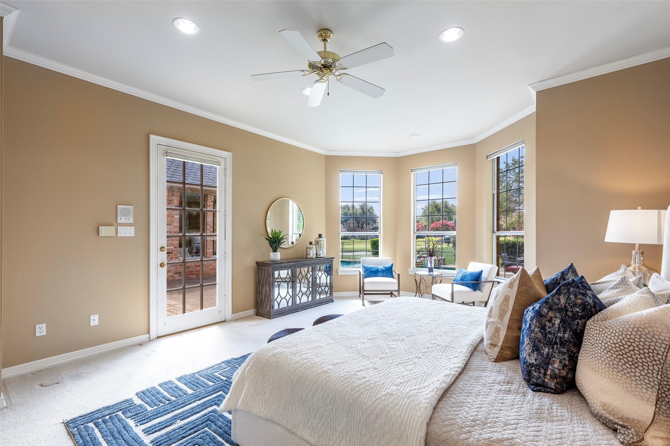 5524 Weatherby Lane