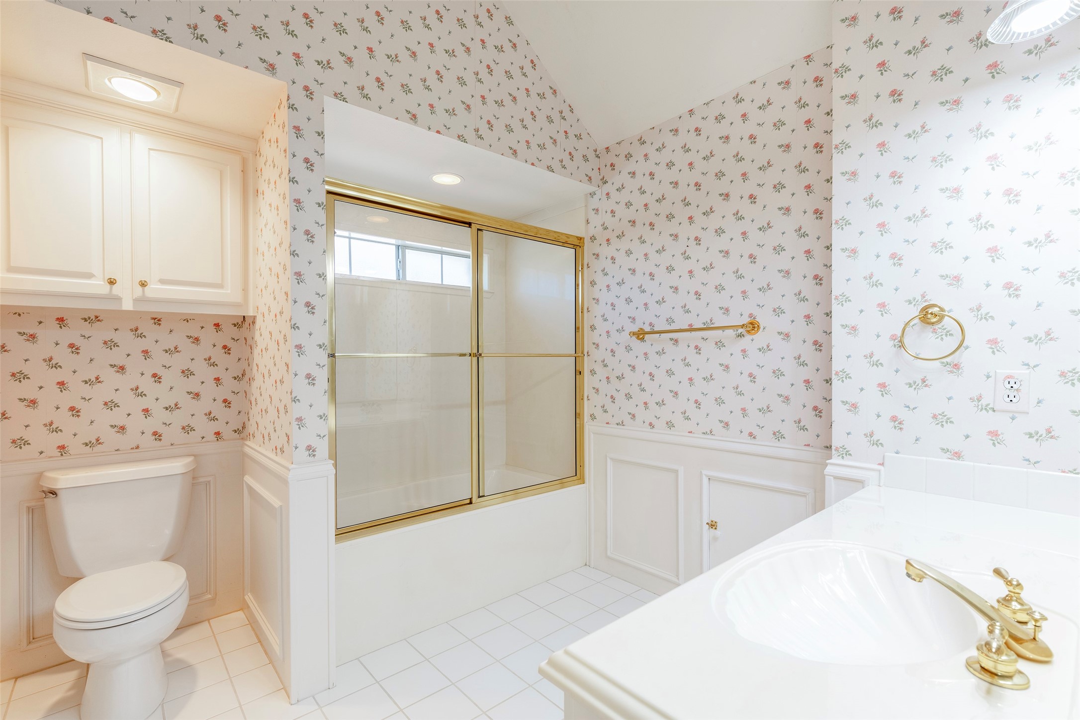 5524 Weatherby Lane