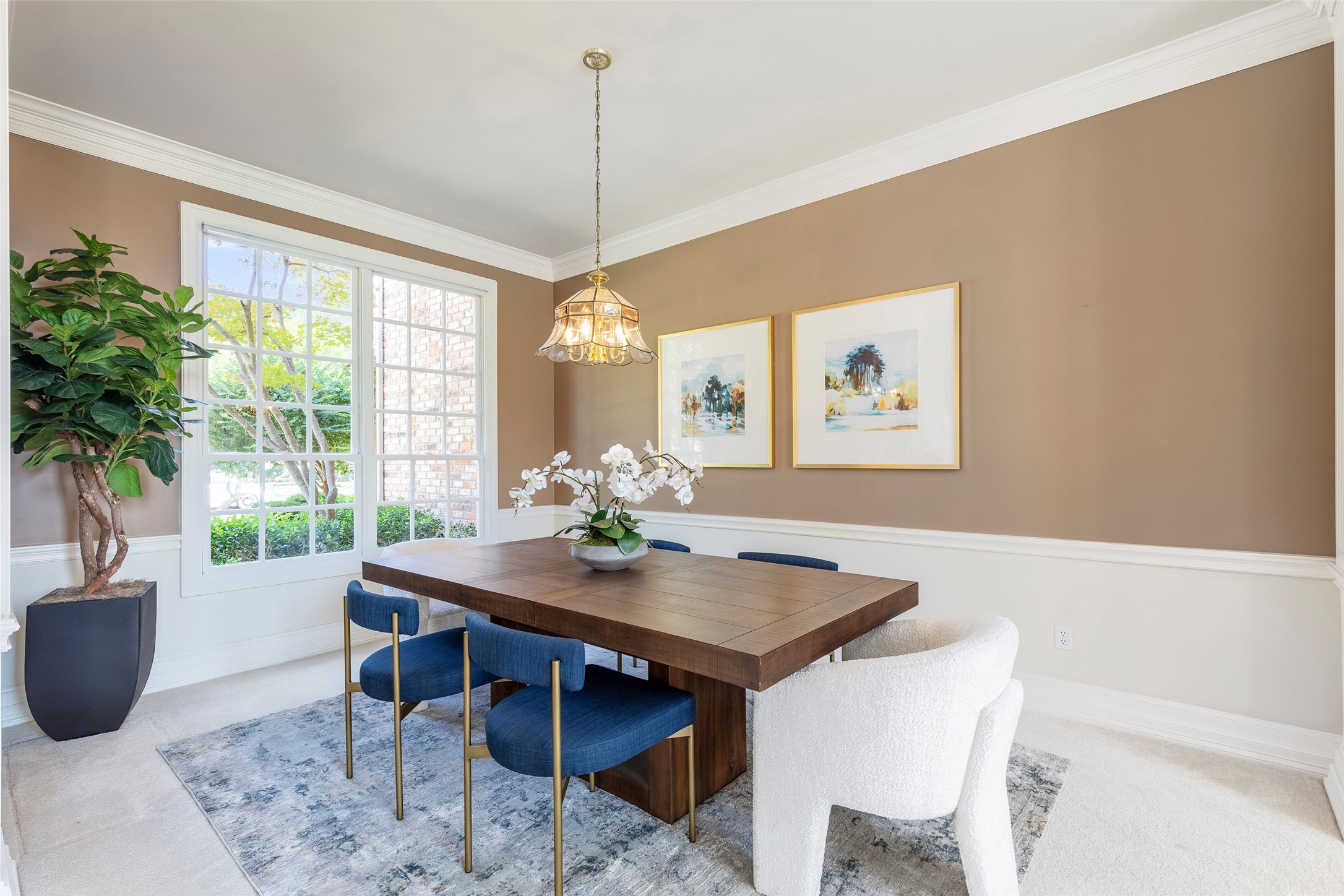 5524 Weatherby Lane