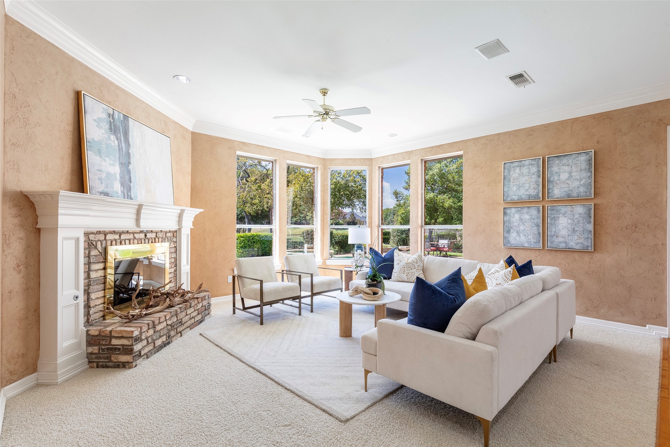 5524 Weatherby Lane