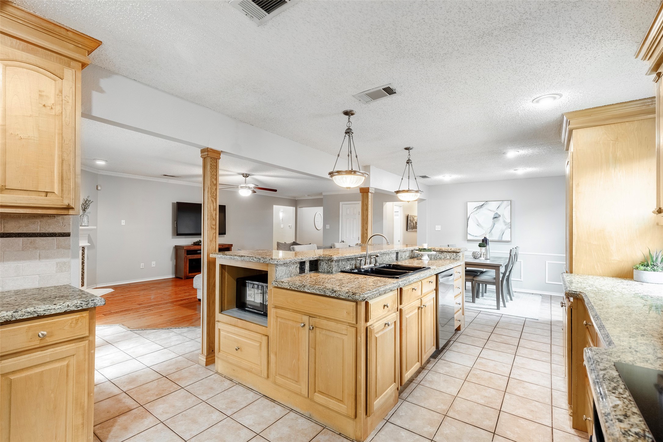 8504 Timber Crest Court