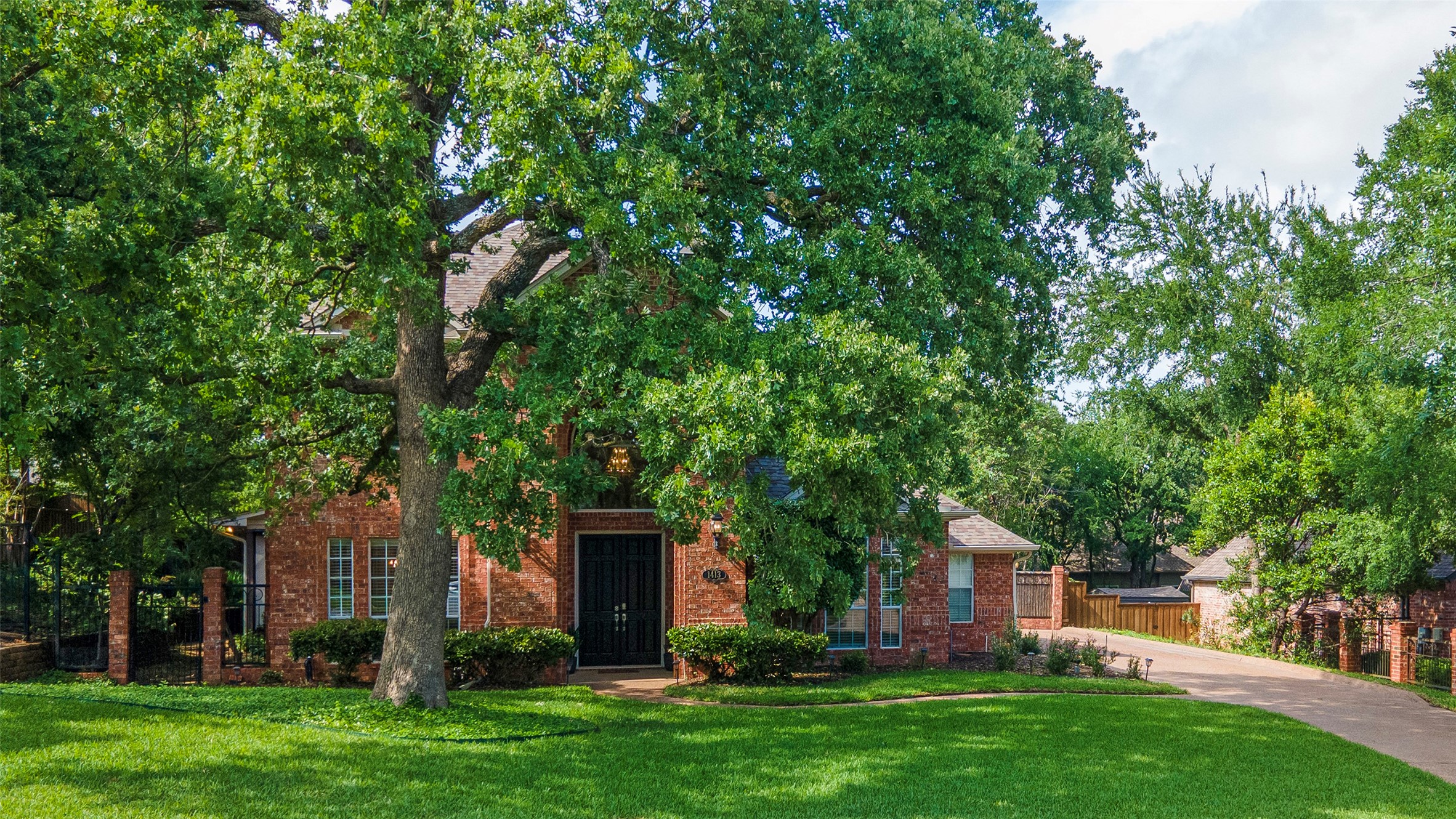 1413 Hunters Ridge Circle