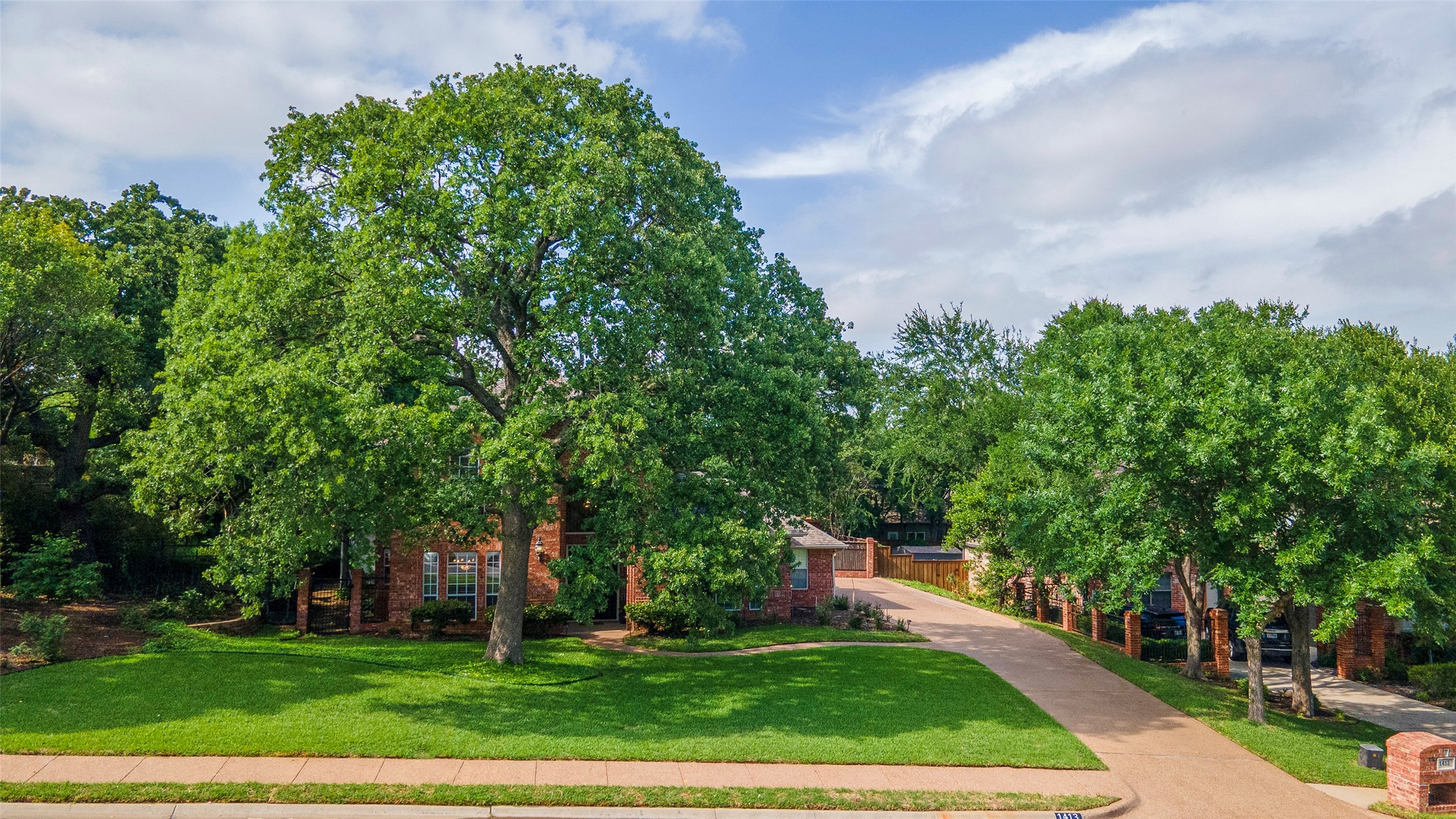 1413 Hunters Ridge Circle