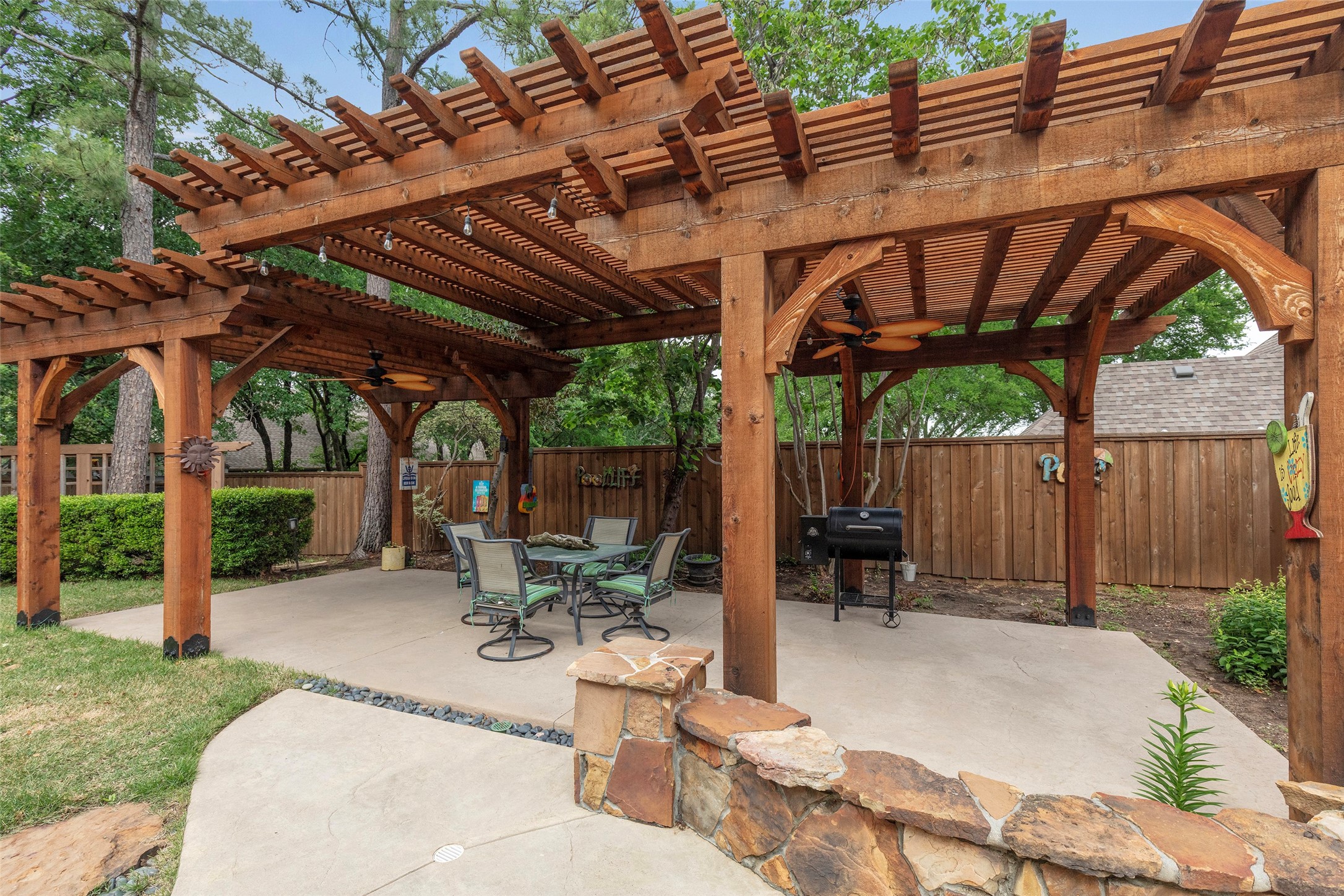 1413 Hunters Ridge Circle