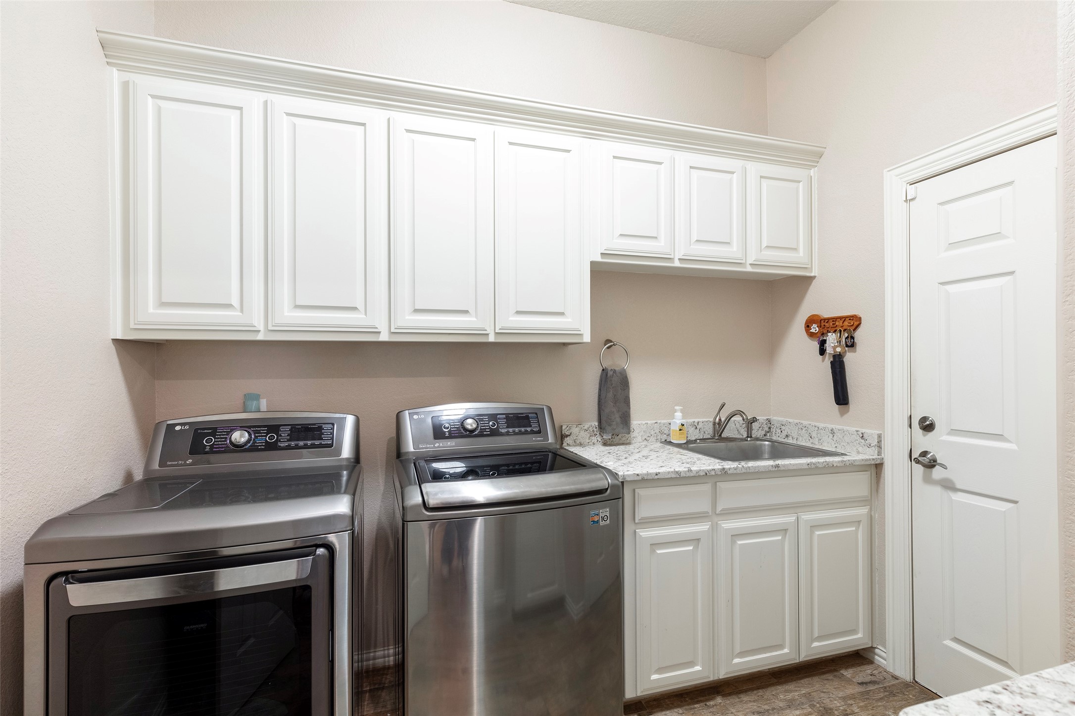 1413 Hunters Ridge Circle