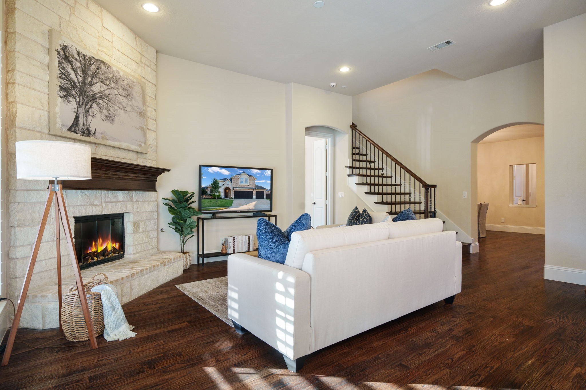 2230 Lewis Canyon Drive