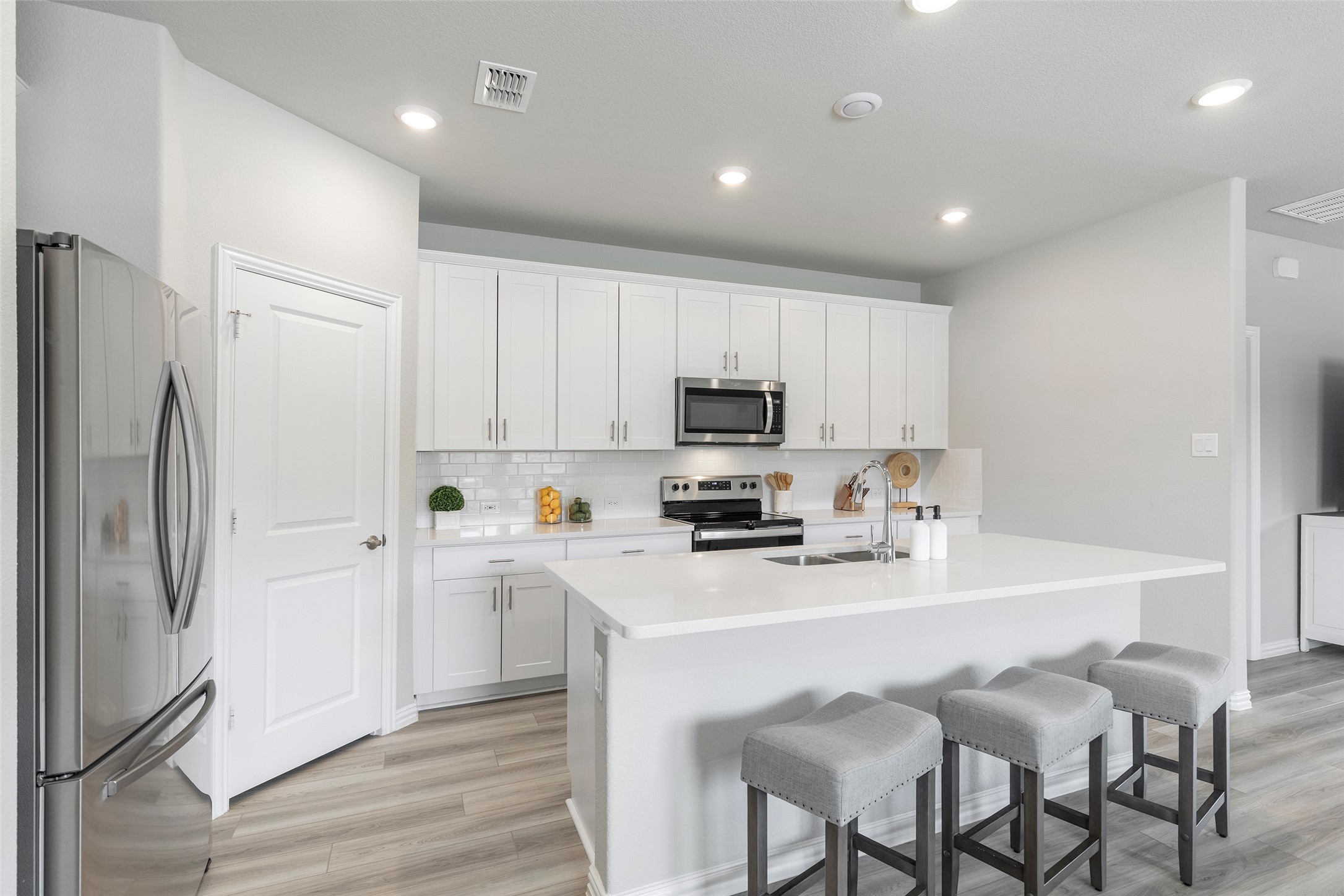 1504 Cobblestone Road