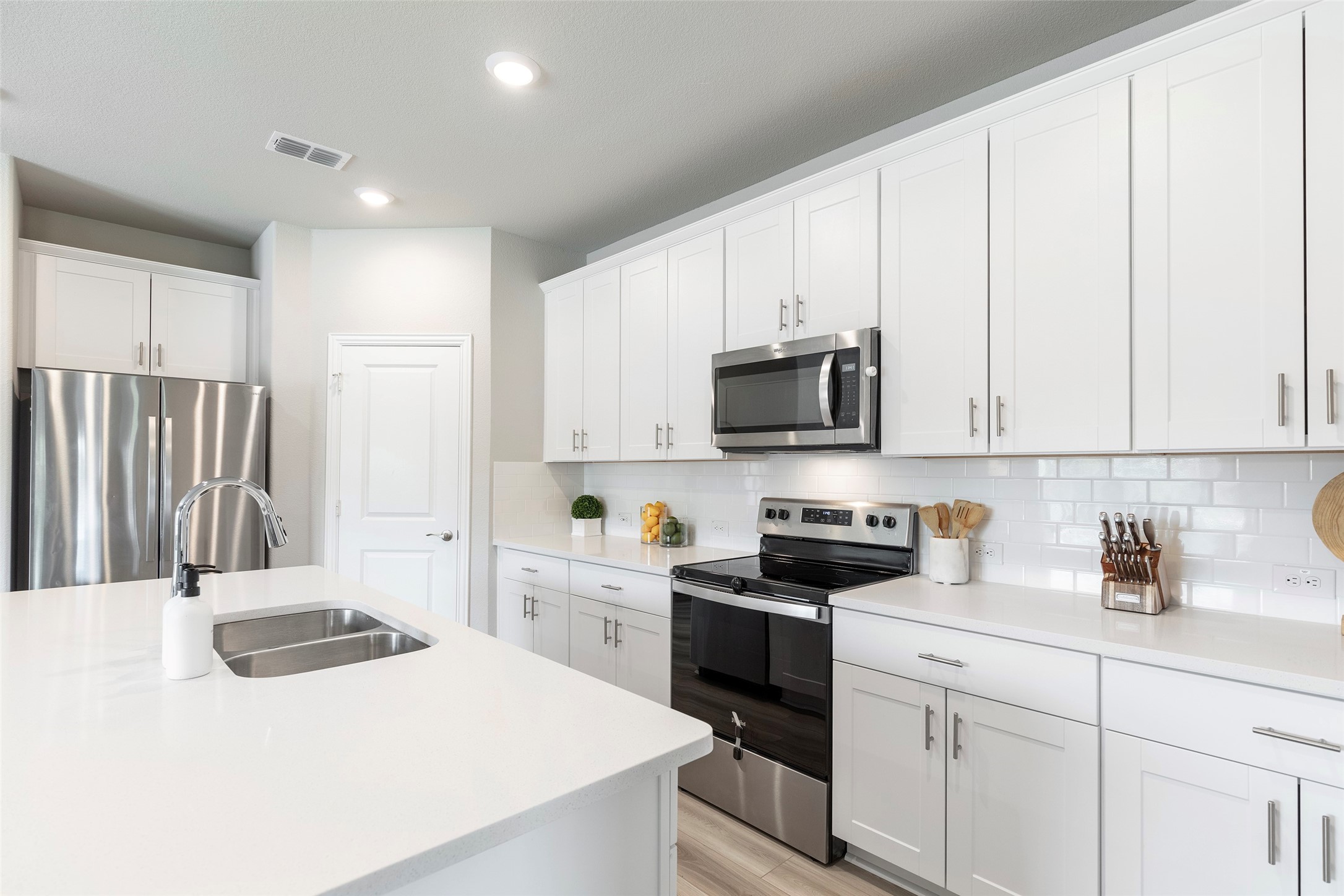 1504 Cobblestone Road