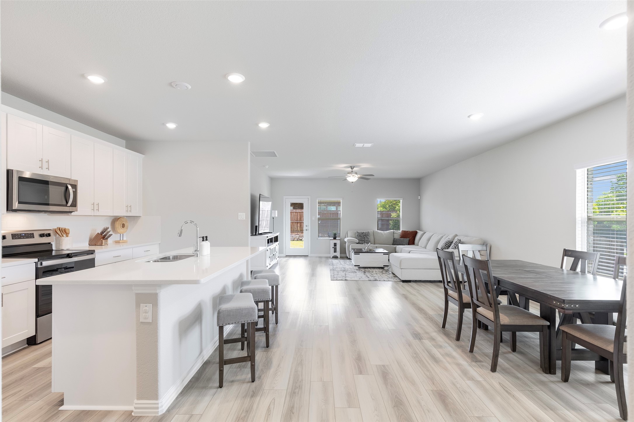 1504 Cobblestone Road