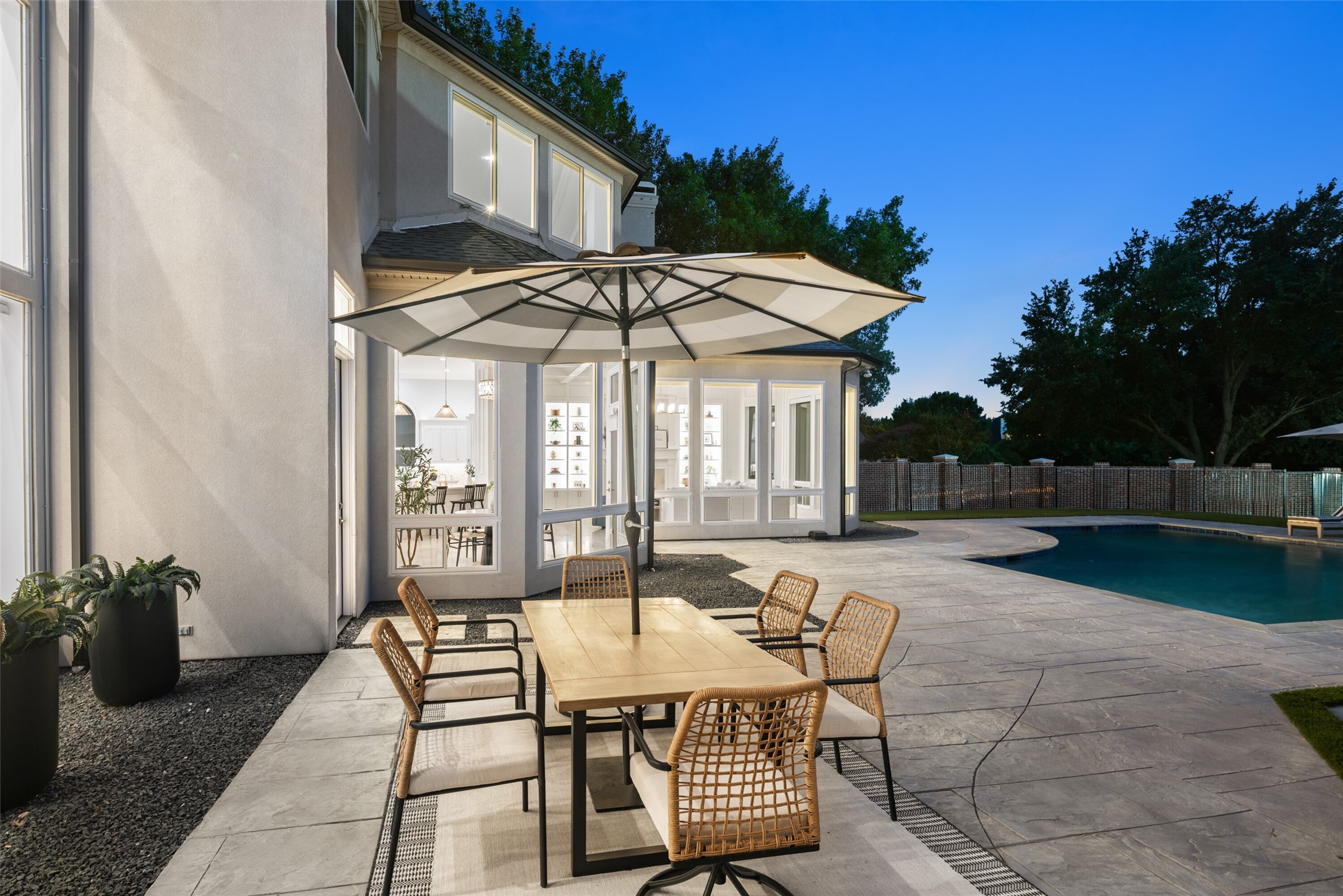 2600 Redding Drive