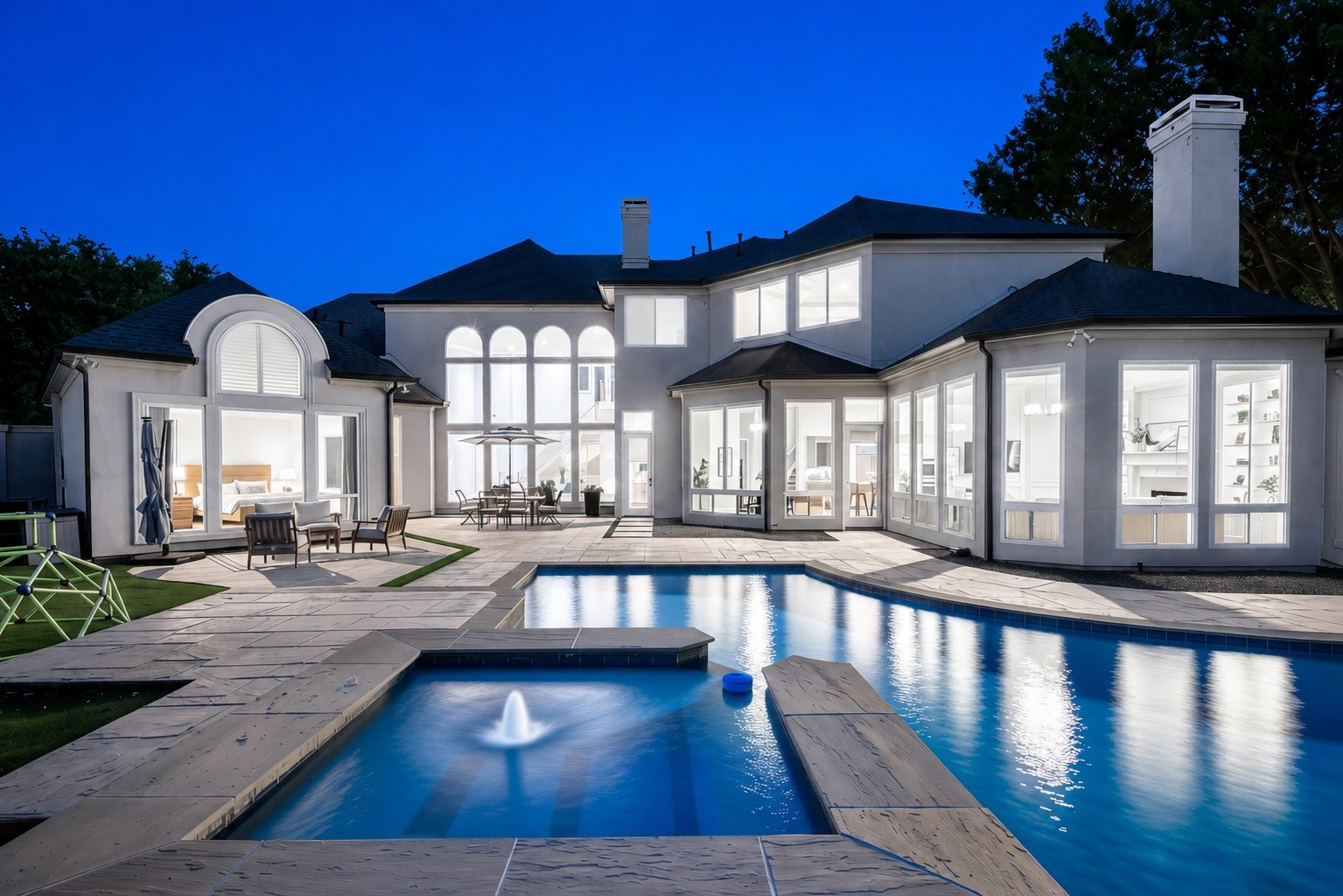 2600 Redding Drive