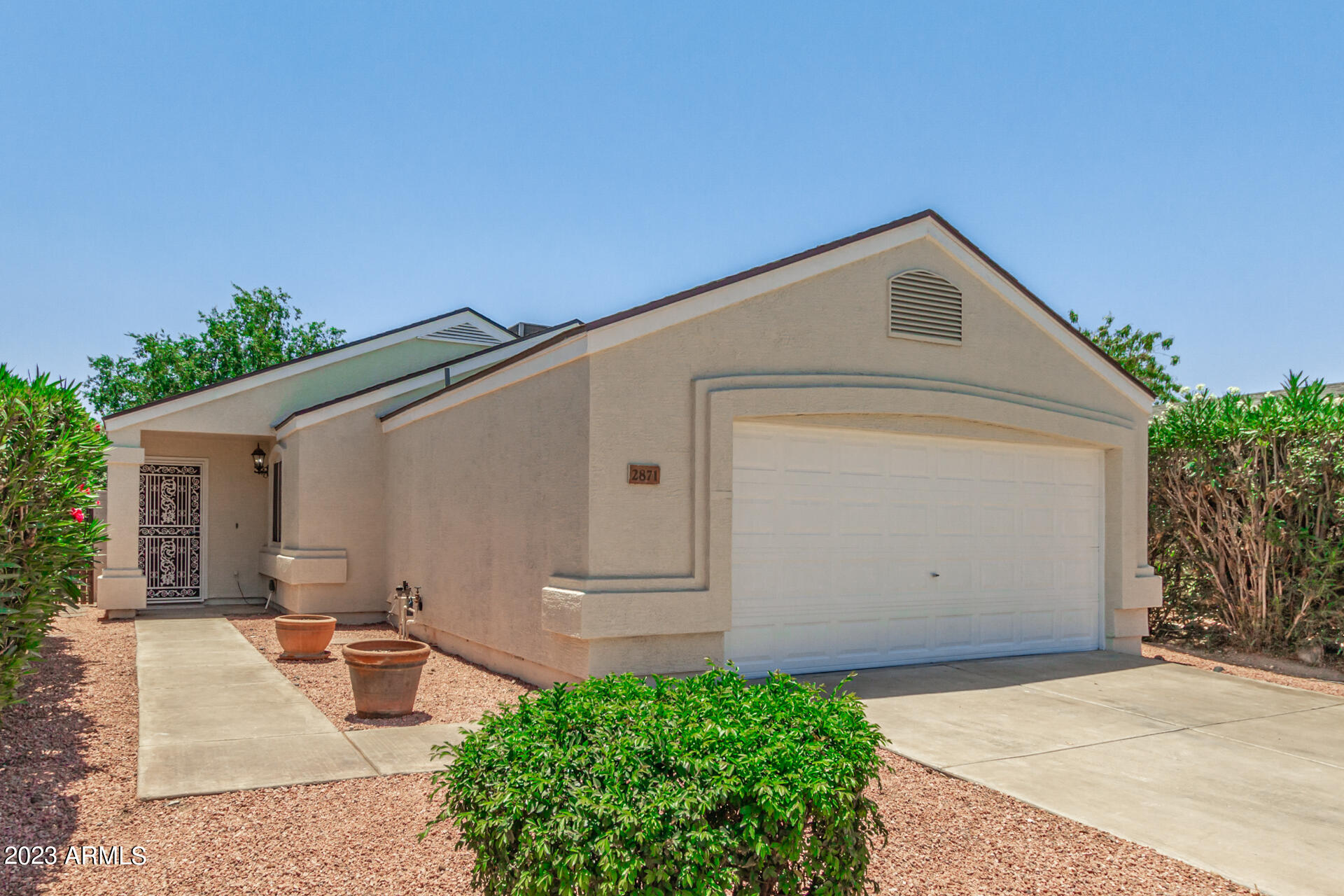 2871 W MURIEL Drive