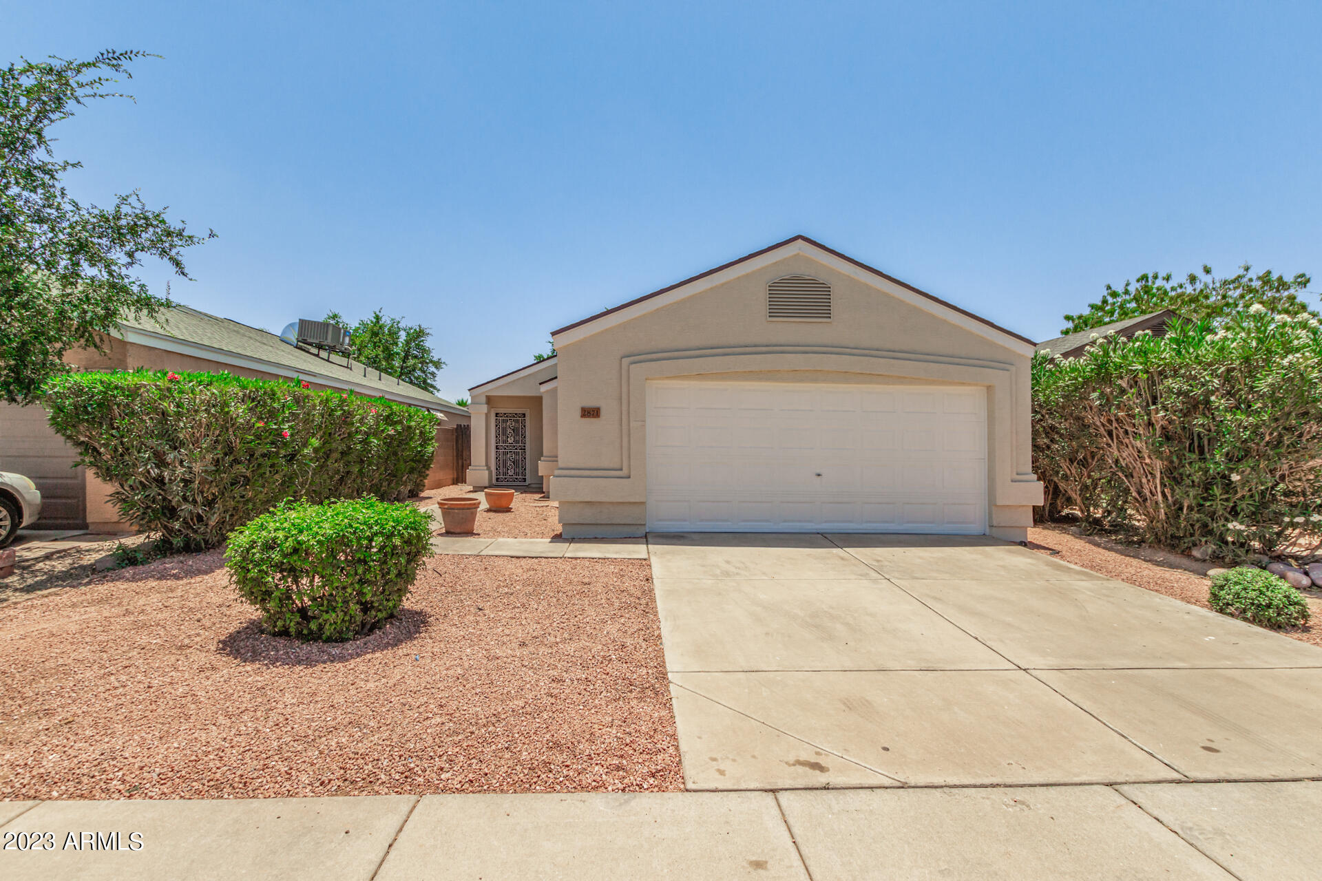 2871 W MURIEL Drive