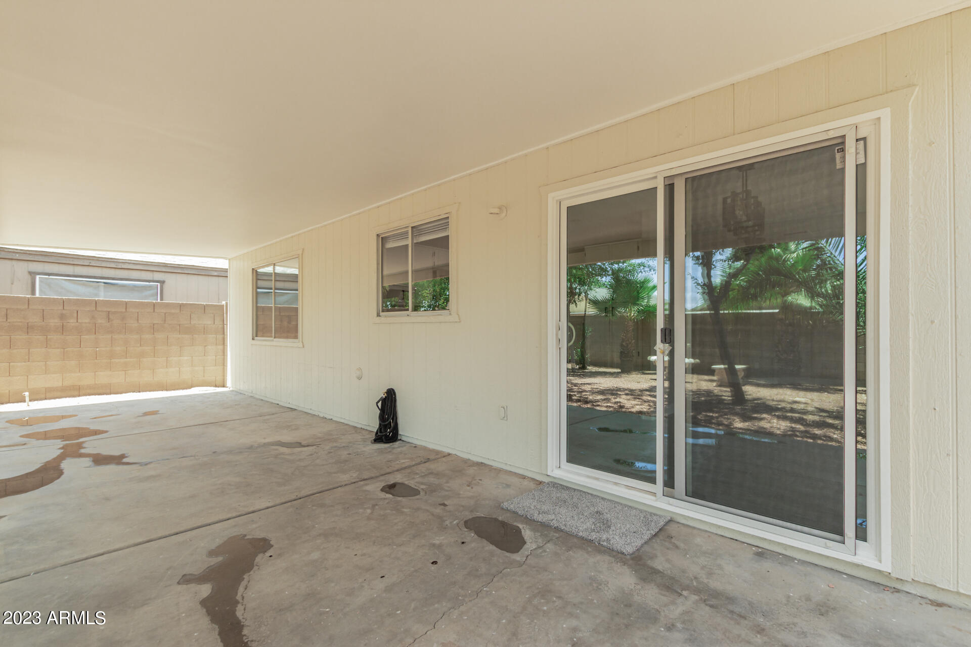2871 W MURIEL Drive