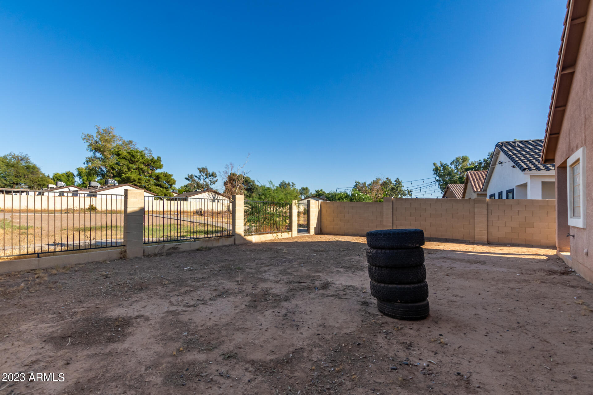3217 N 68TH Avenue
