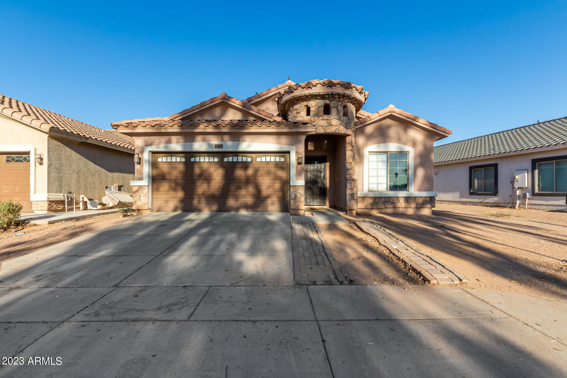 3217 N 68TH Avenue