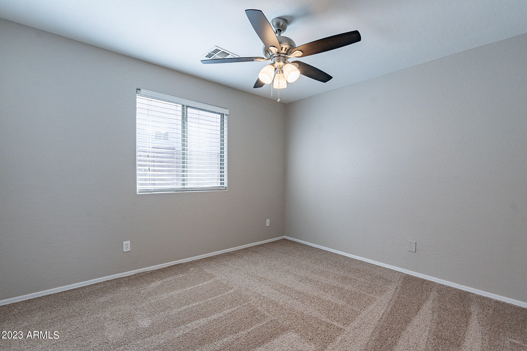 11422 W LOCUST Lane