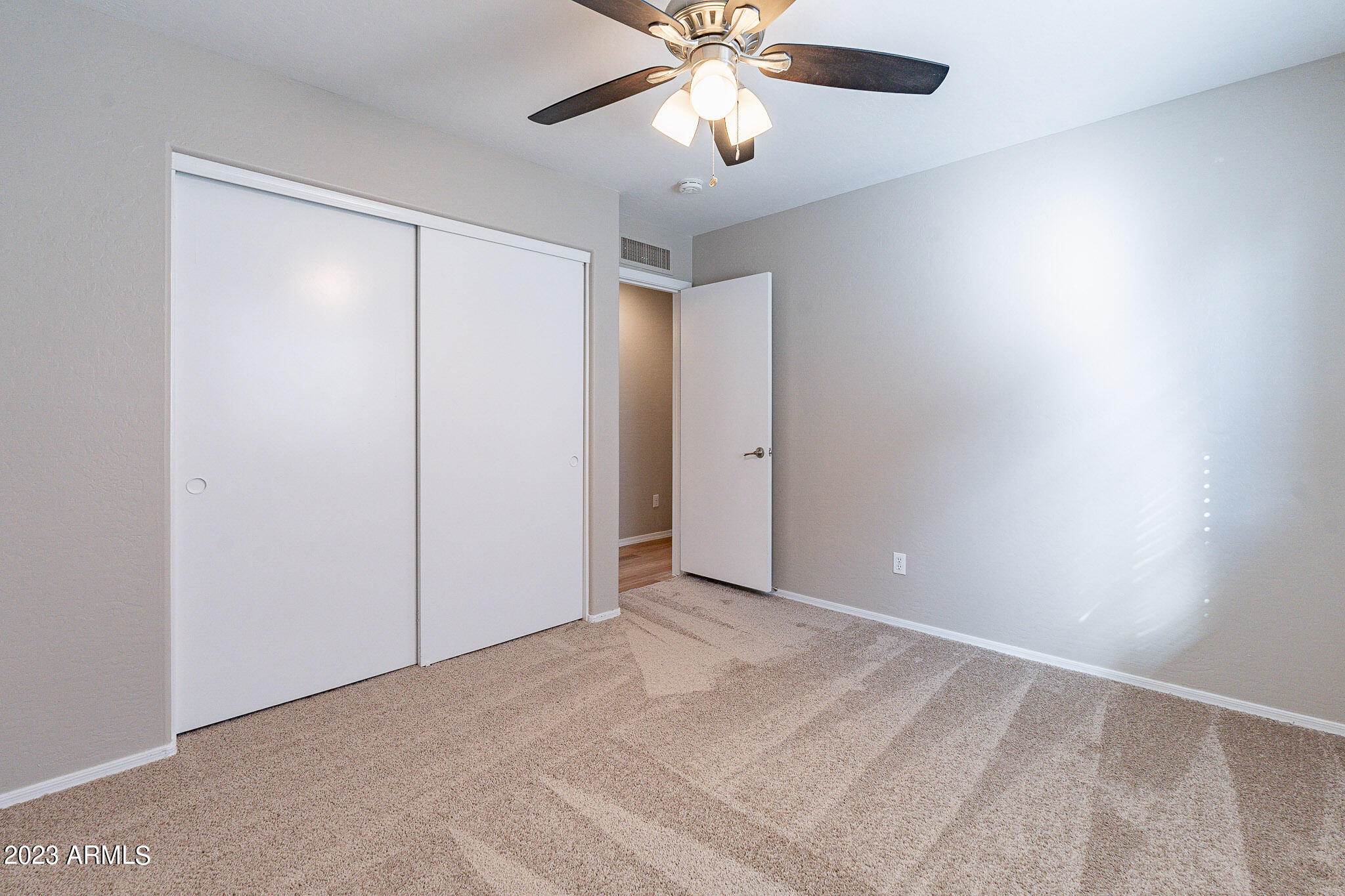 11422 W LOCUST Lane
