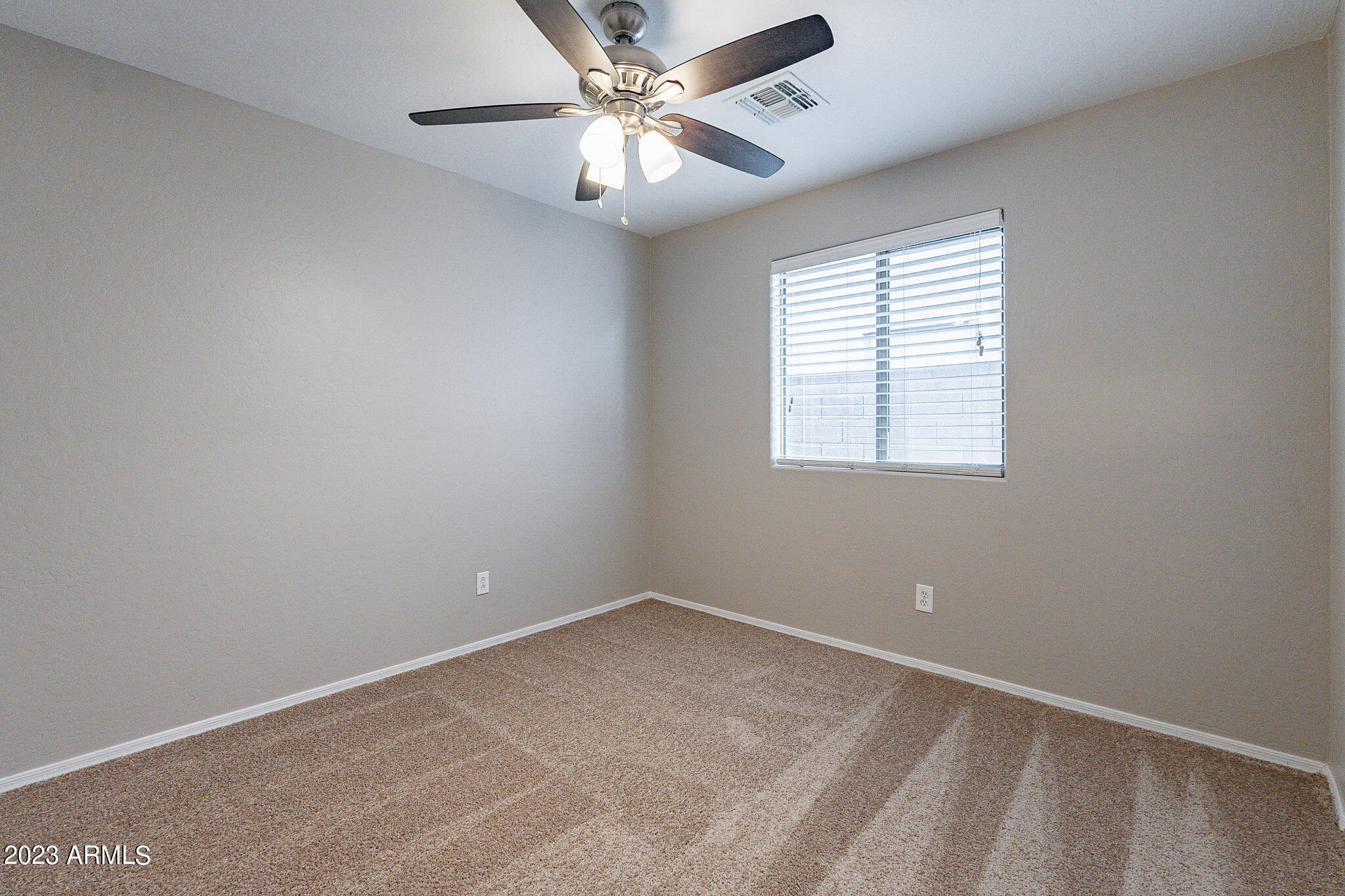 11422 W LOCUST Lane