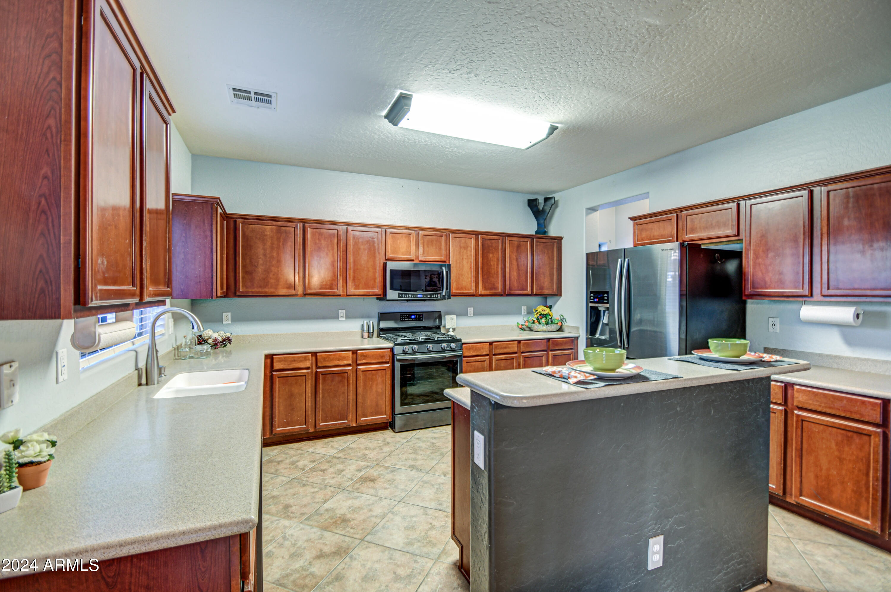 84 N SOUTHFORK Drive