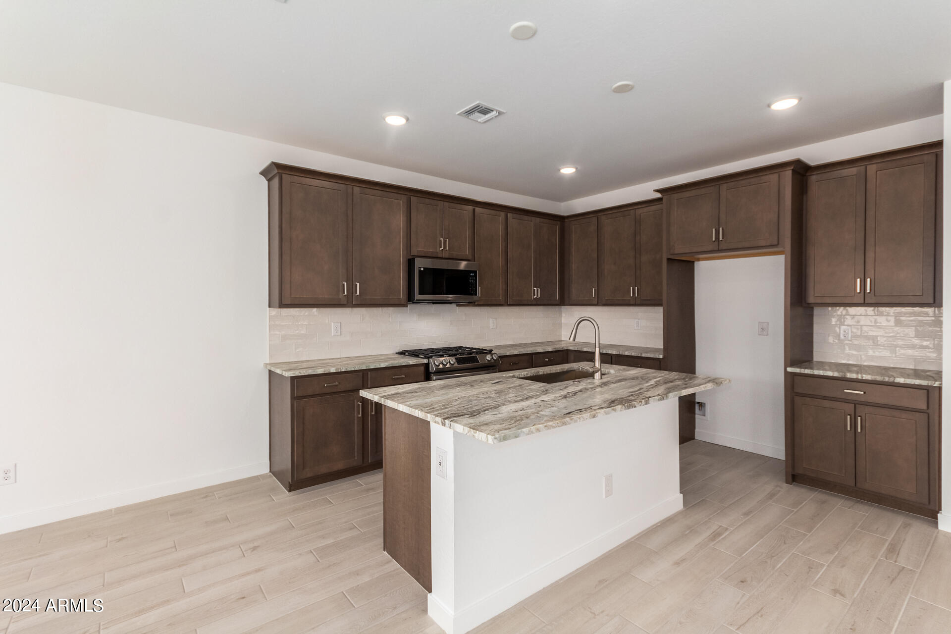 18197 W VOGEL Avenue