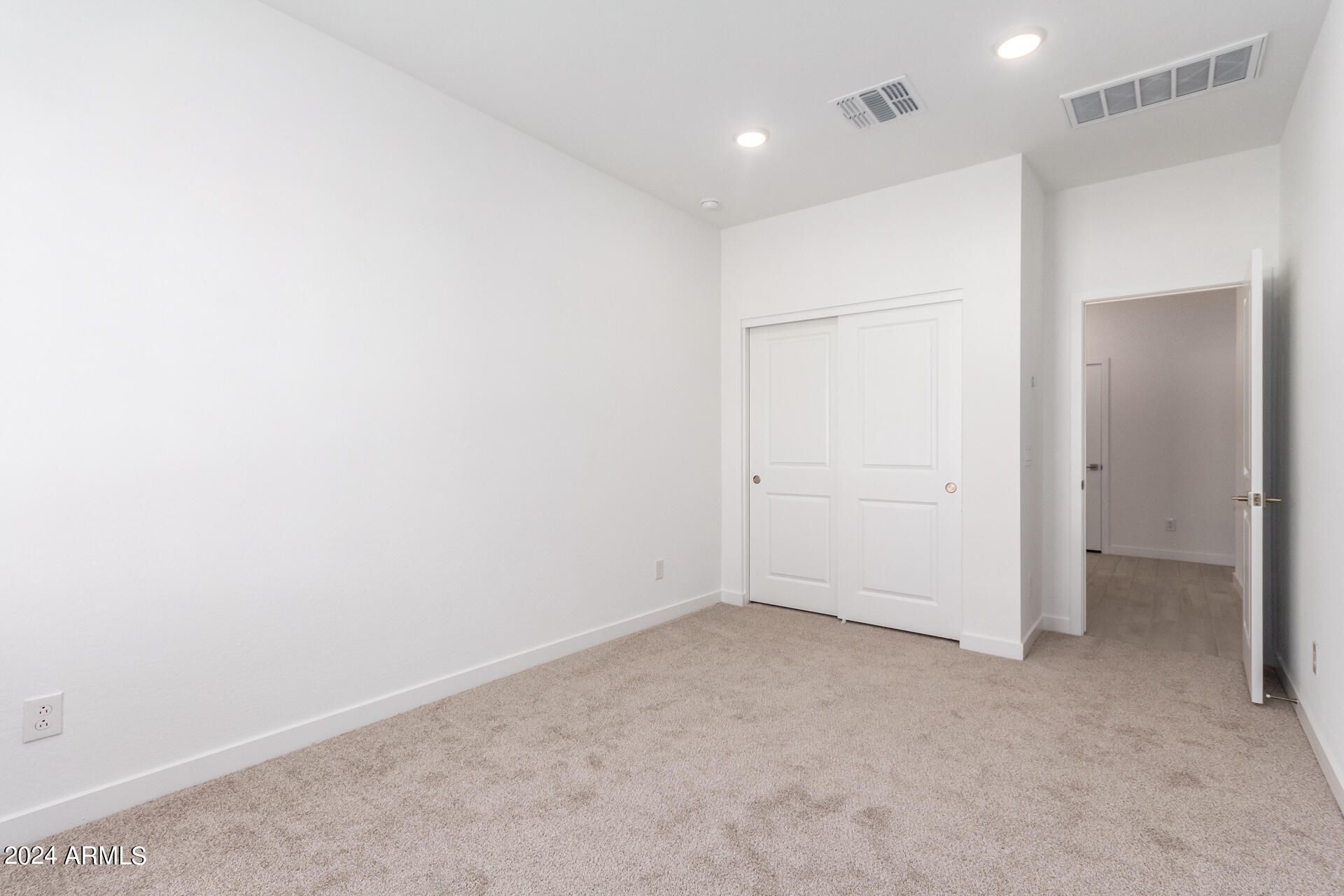 18197 W VOGEL Avenue