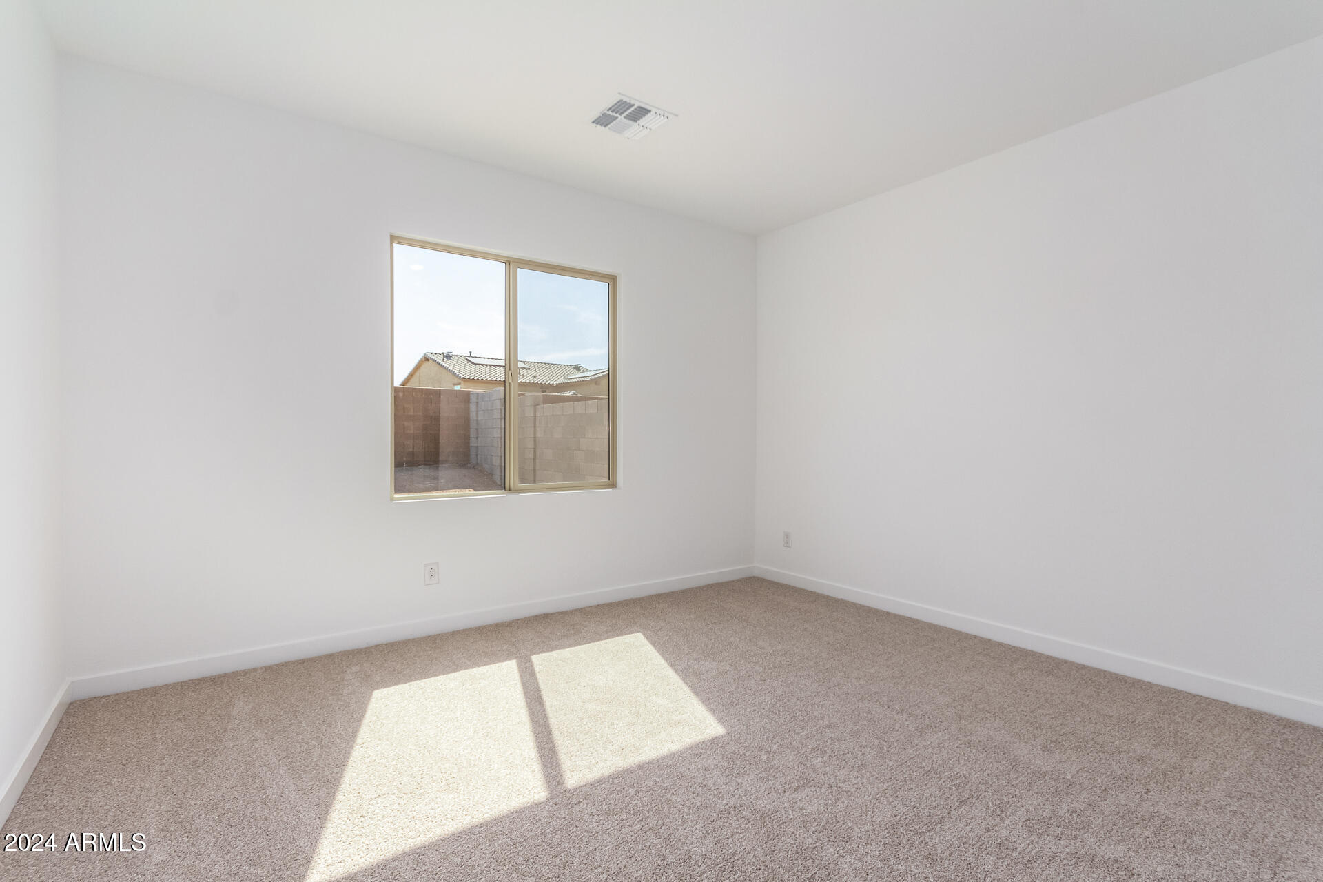 18197 W VOGEL Avenue