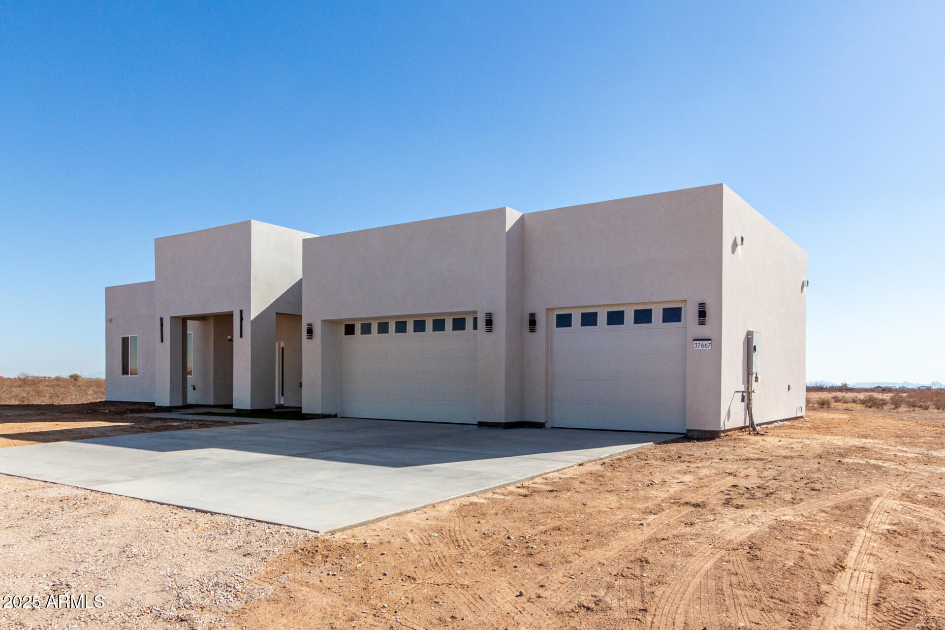 37667 W VERMONT Avenue