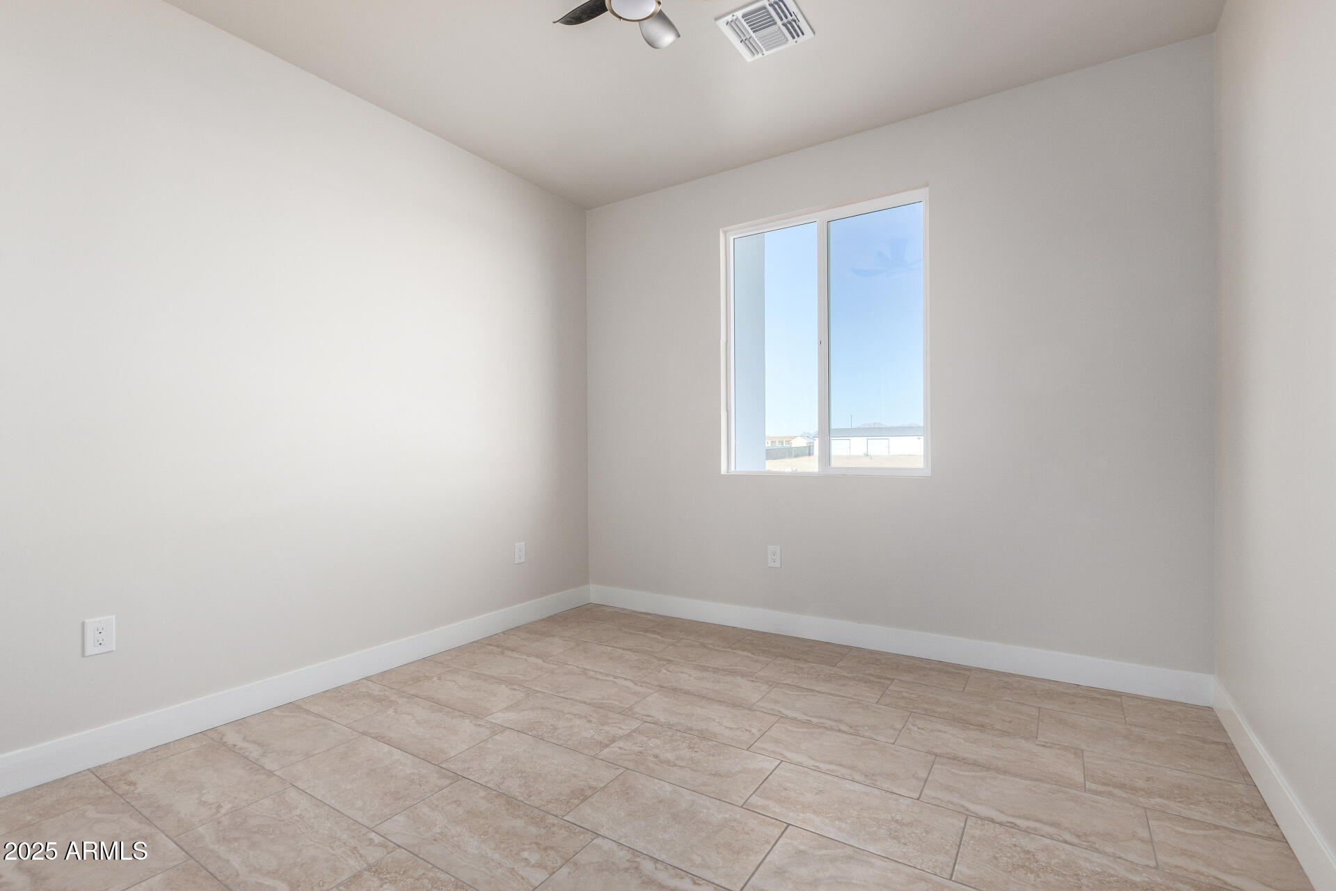 37667 W VERMONT Avenue