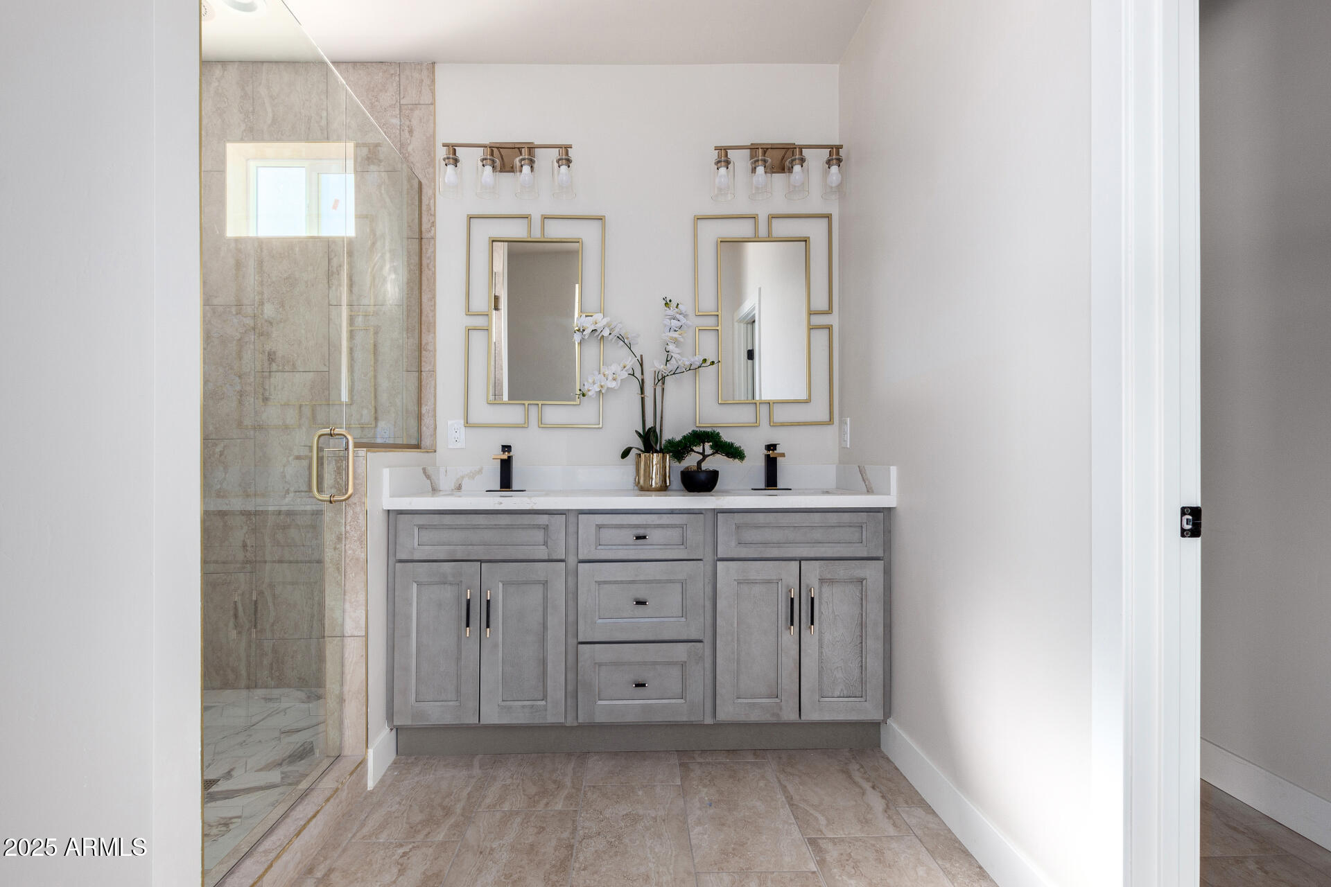 37667 W VERMONT Avenue