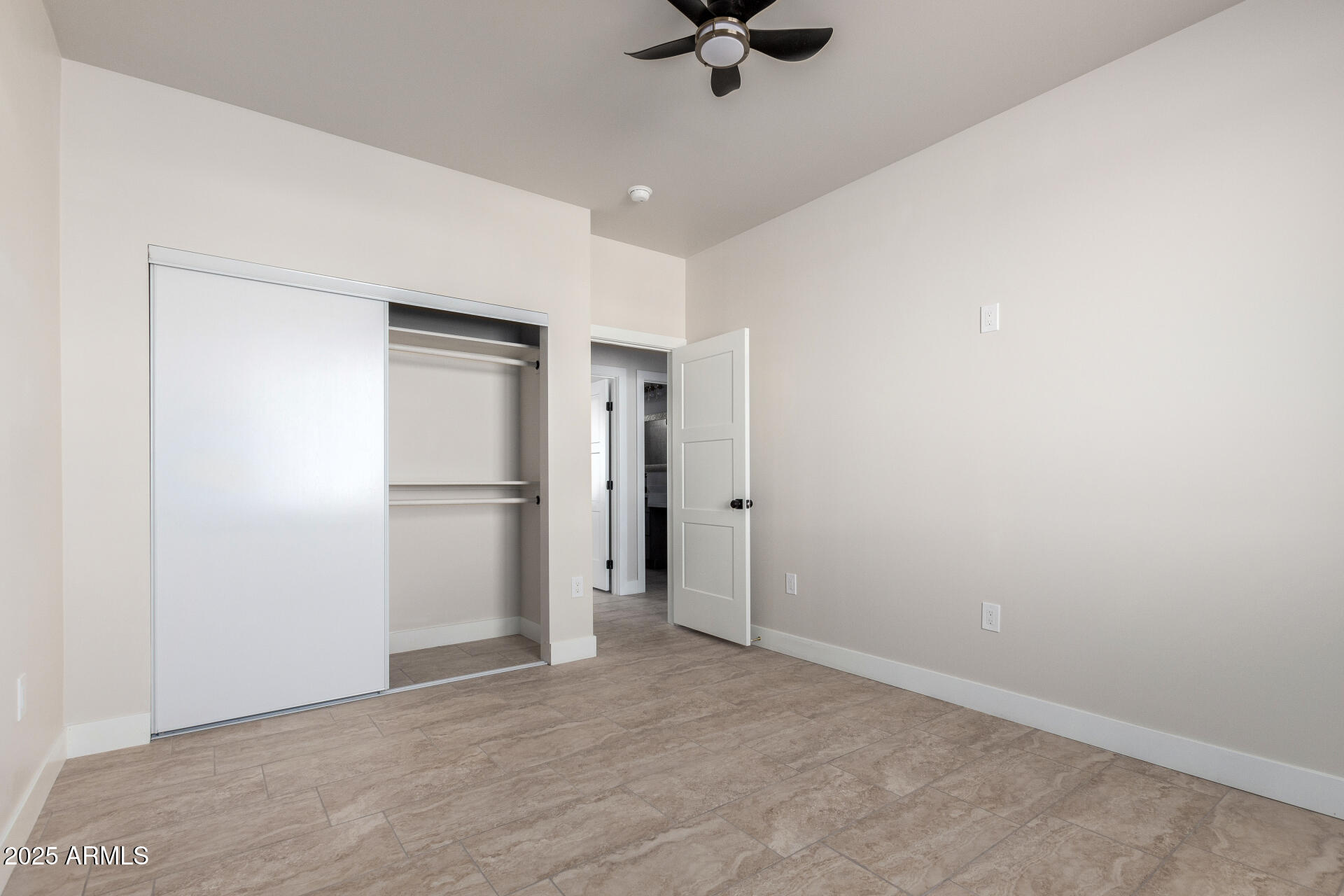 37667 W VERMONT Avenue