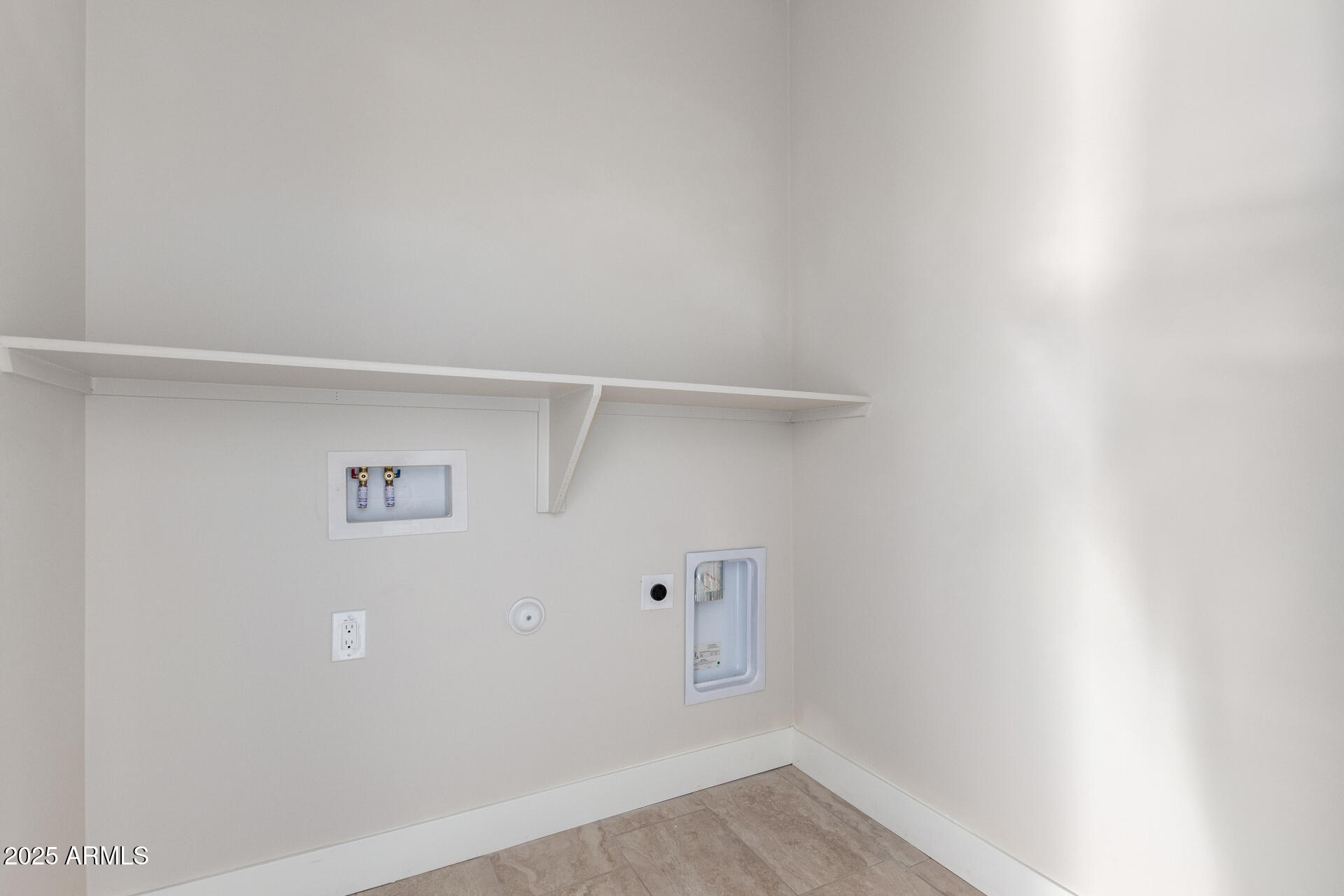 37667 W VERMONT Avenue