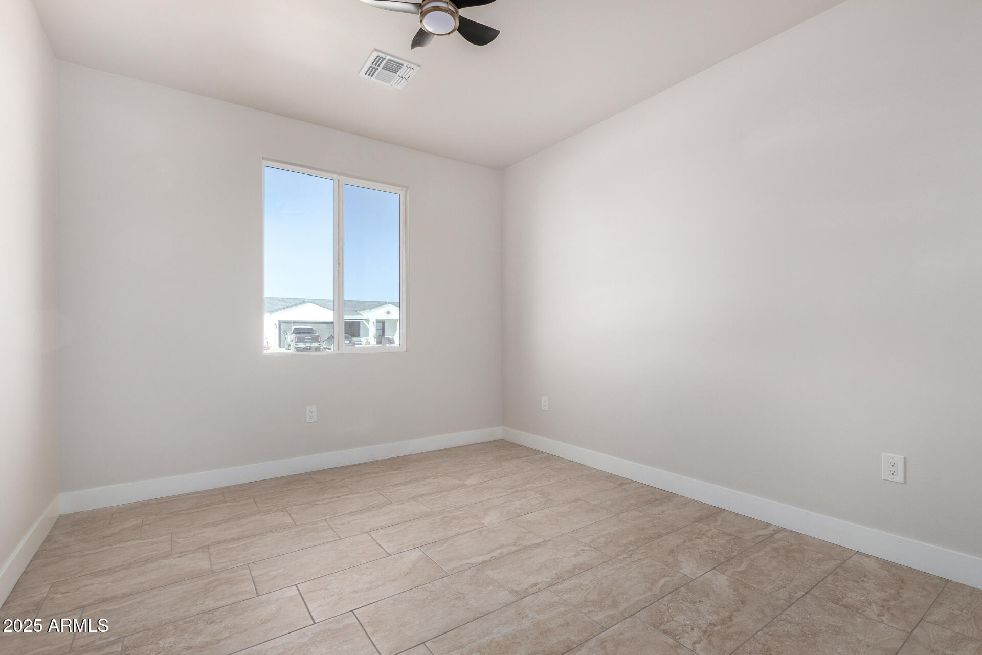 37667 W VERMONT Avenue