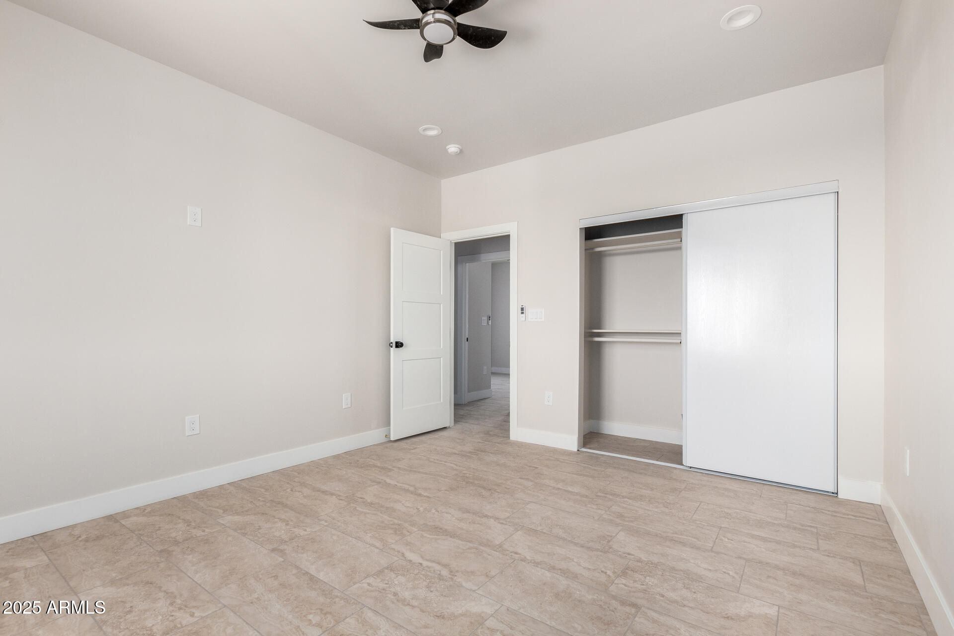 37667 W VERMONT Avenue