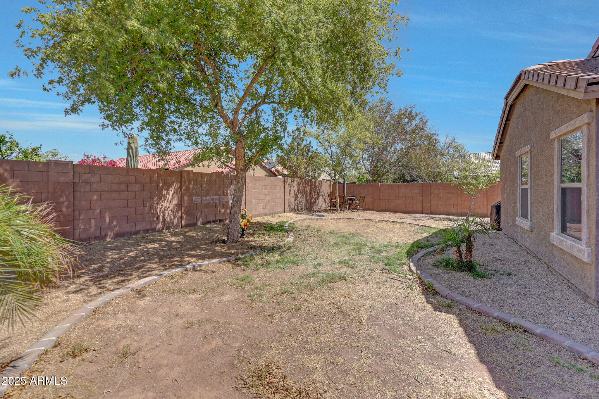 18590 W VOGEL Avenue
