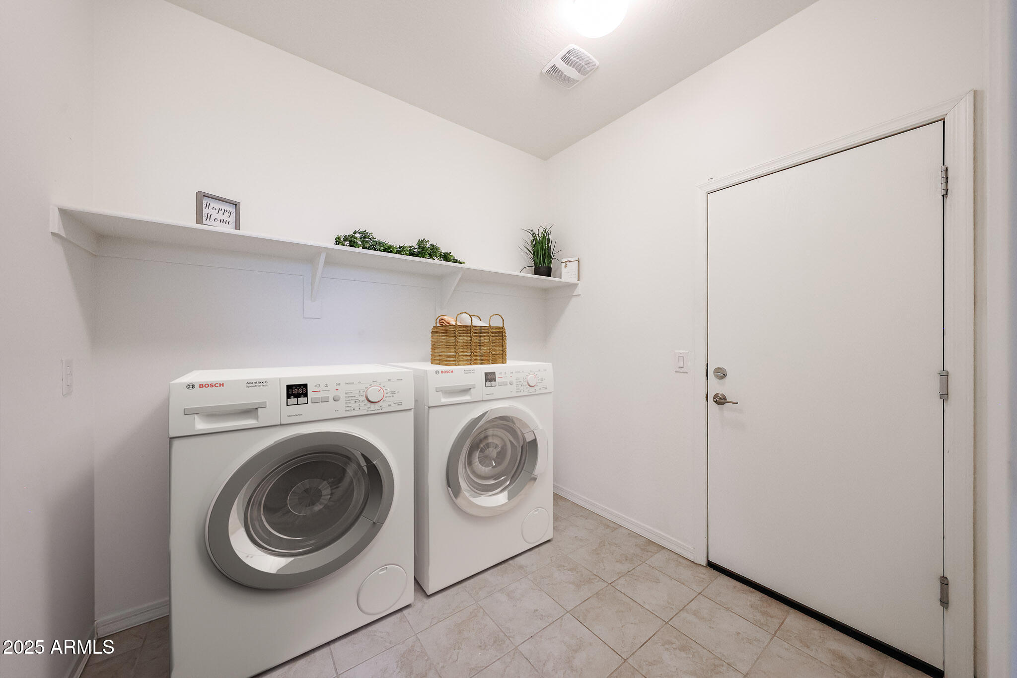 19798 W PINCHOT Drive