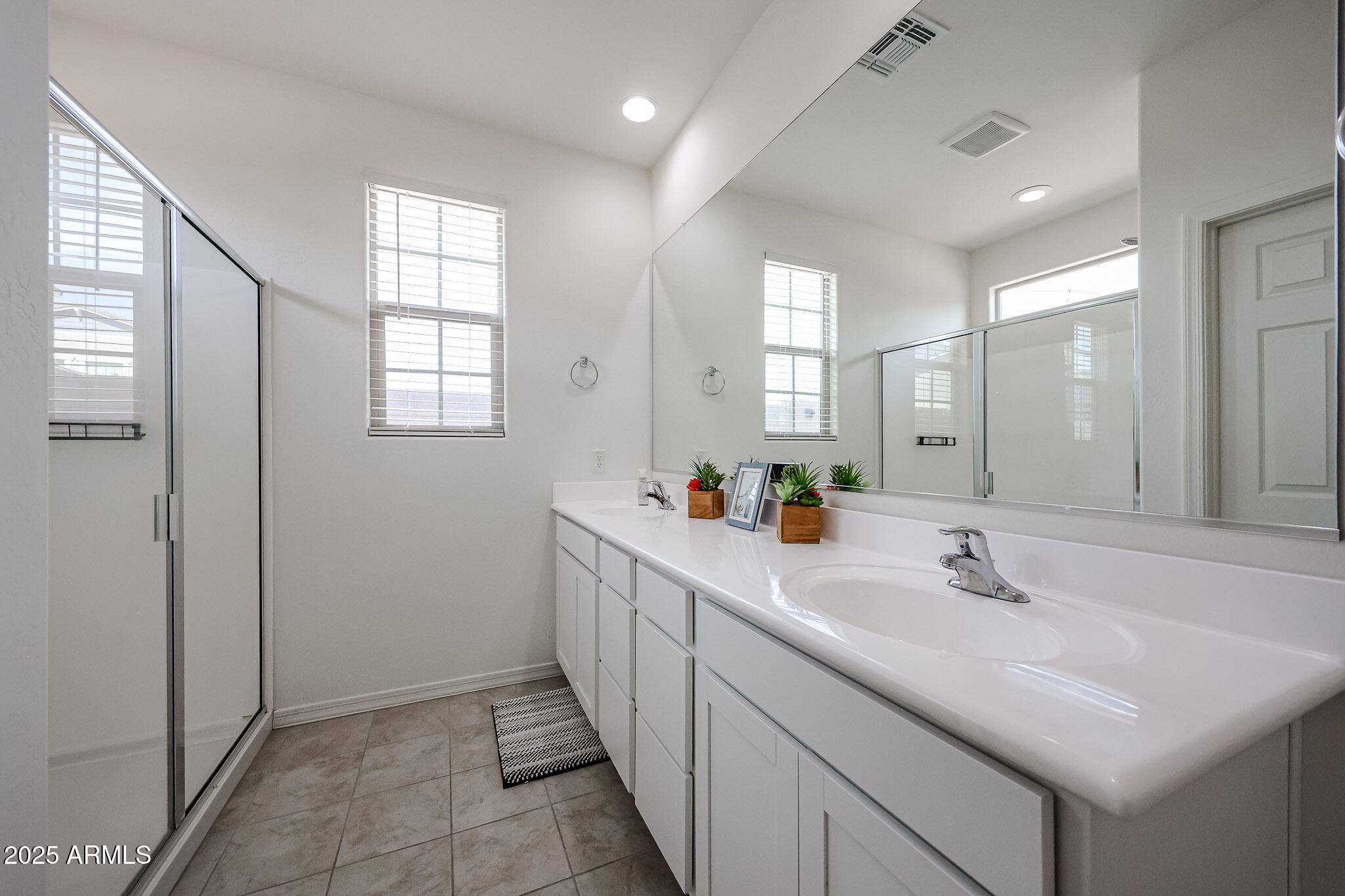 19798 W PINCHOT Drive