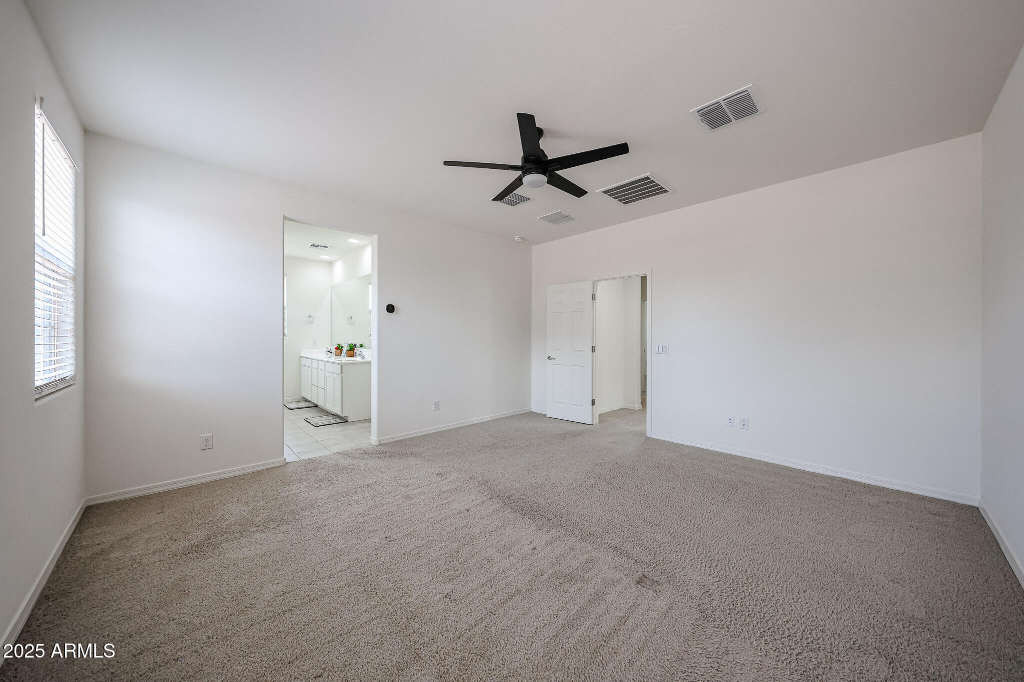 19798 W PINCHOT Drive