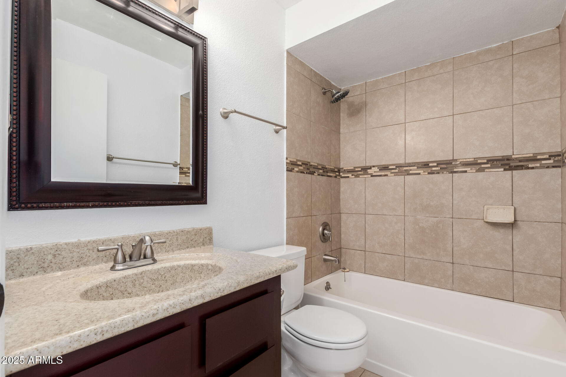 19601 N 7TH Street N, 1072