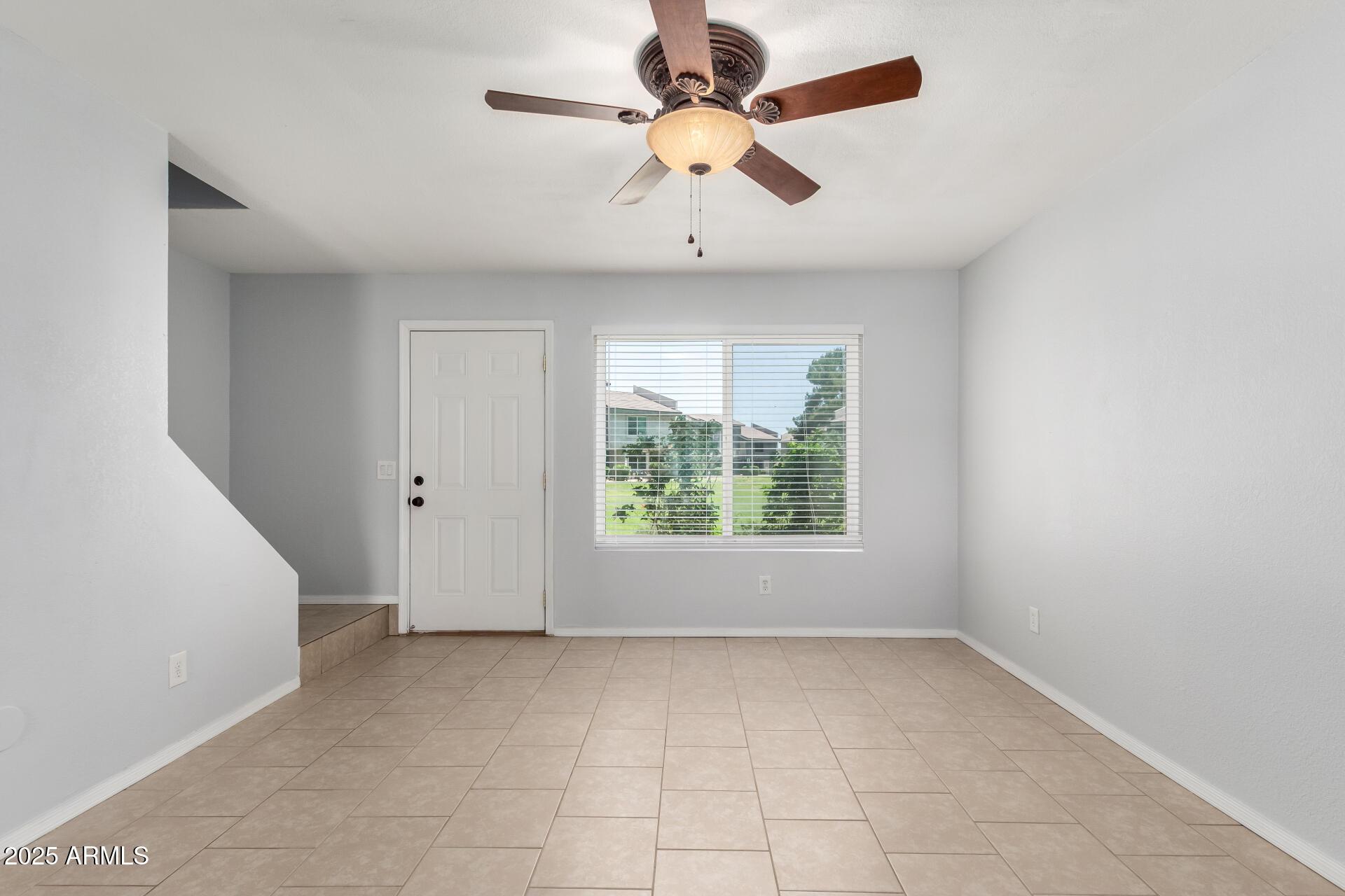 19601 N 7TH Street N, 1072