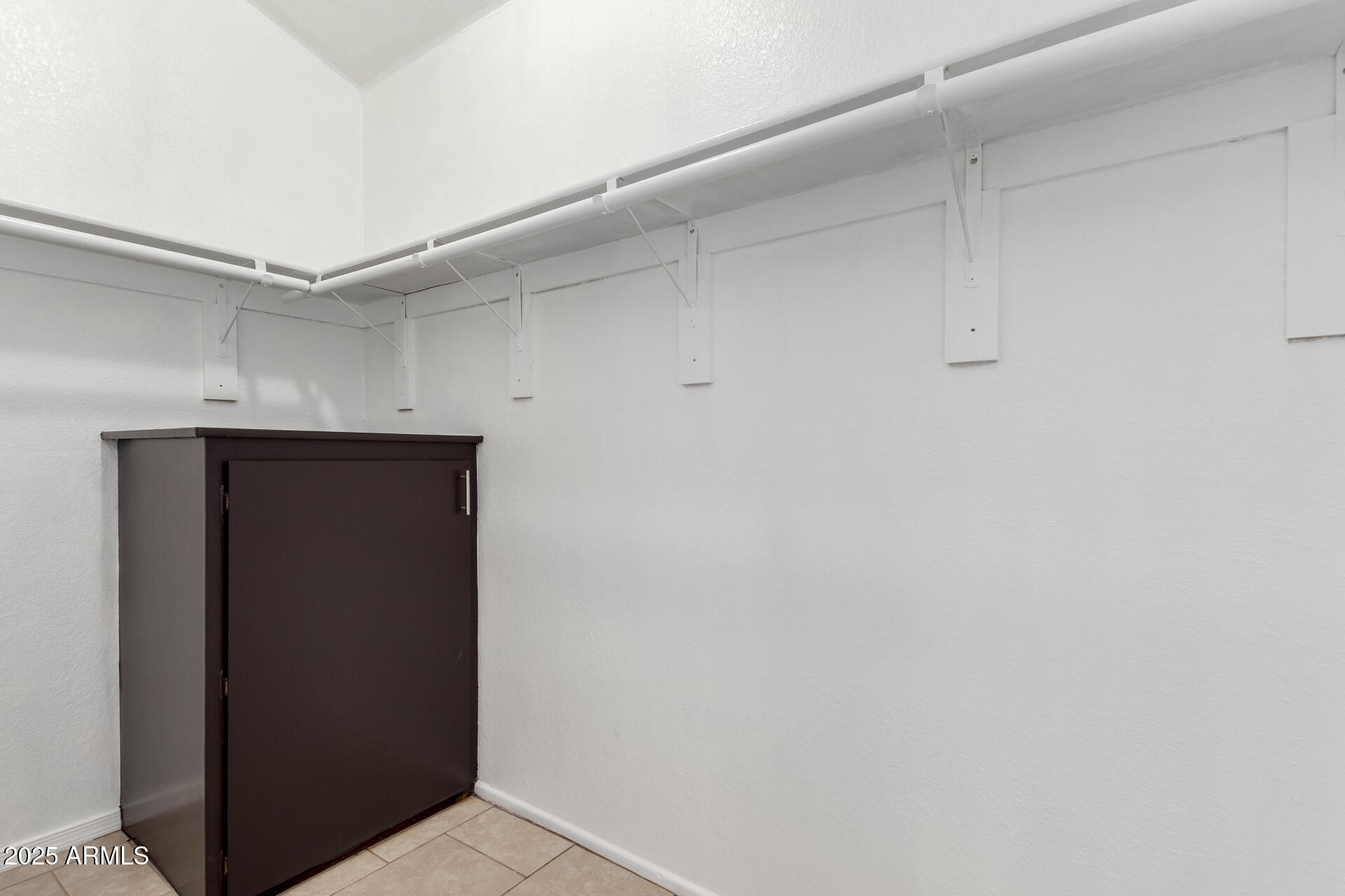 19601 N 7TH Street N, 1072